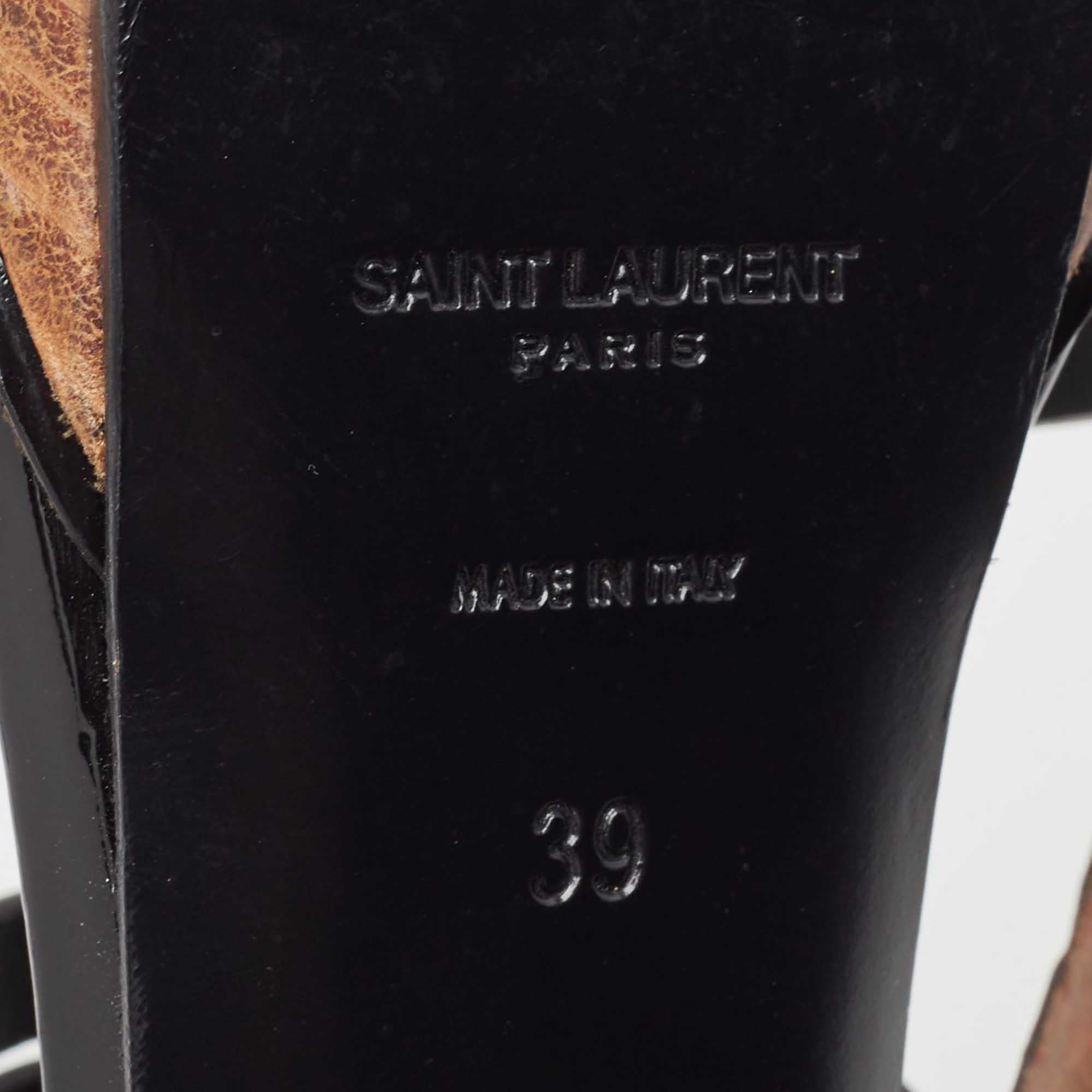 Yves Saint Laurent Schwarze Lack Tribute-Sandalen mit Knöchelriemen Größe 39 im Angebot 2