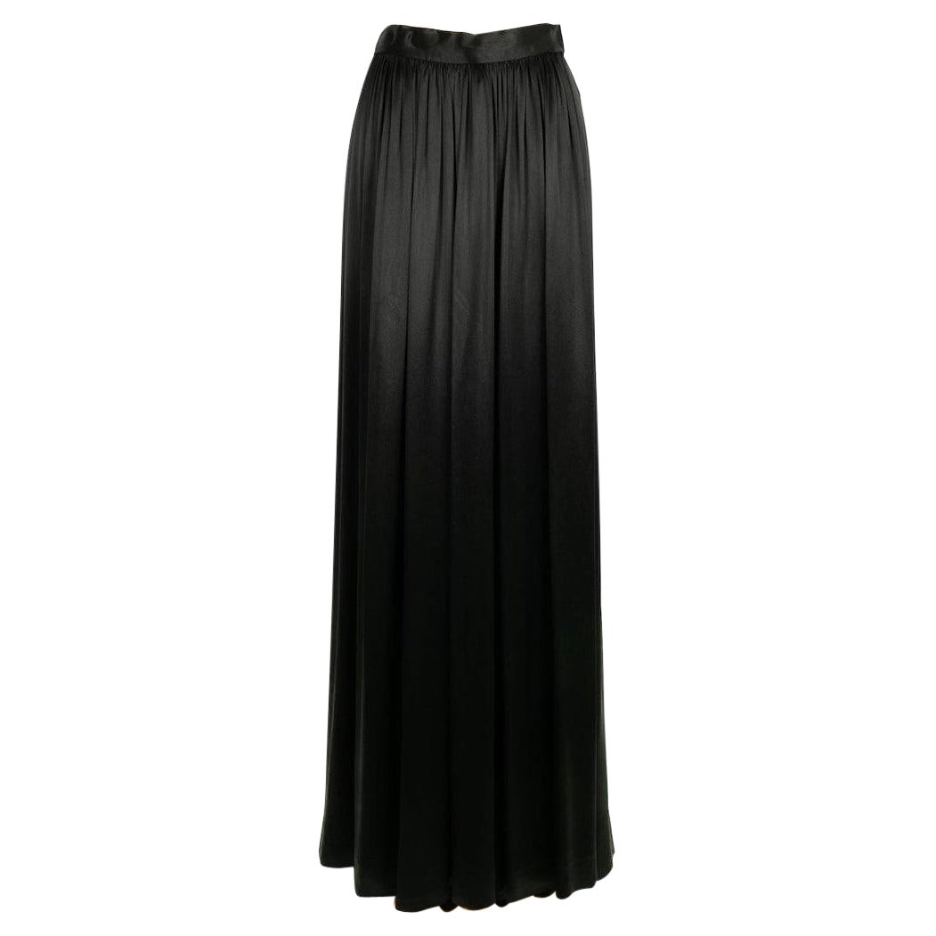 Yves Saint Laurent Schwarzer Satinrock aus Satin
