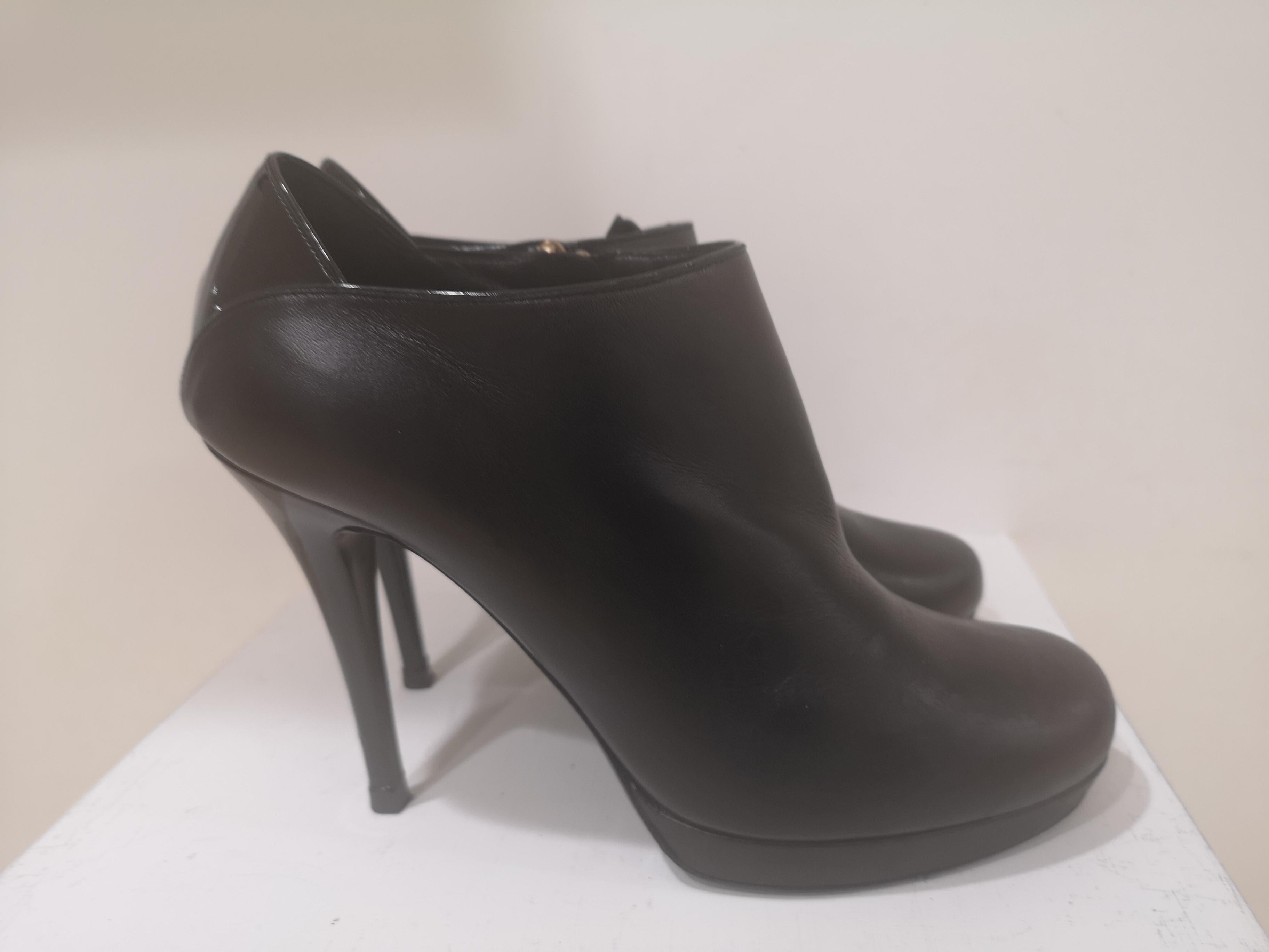 Yves Saint Laurent Black Shoes For Sale 4