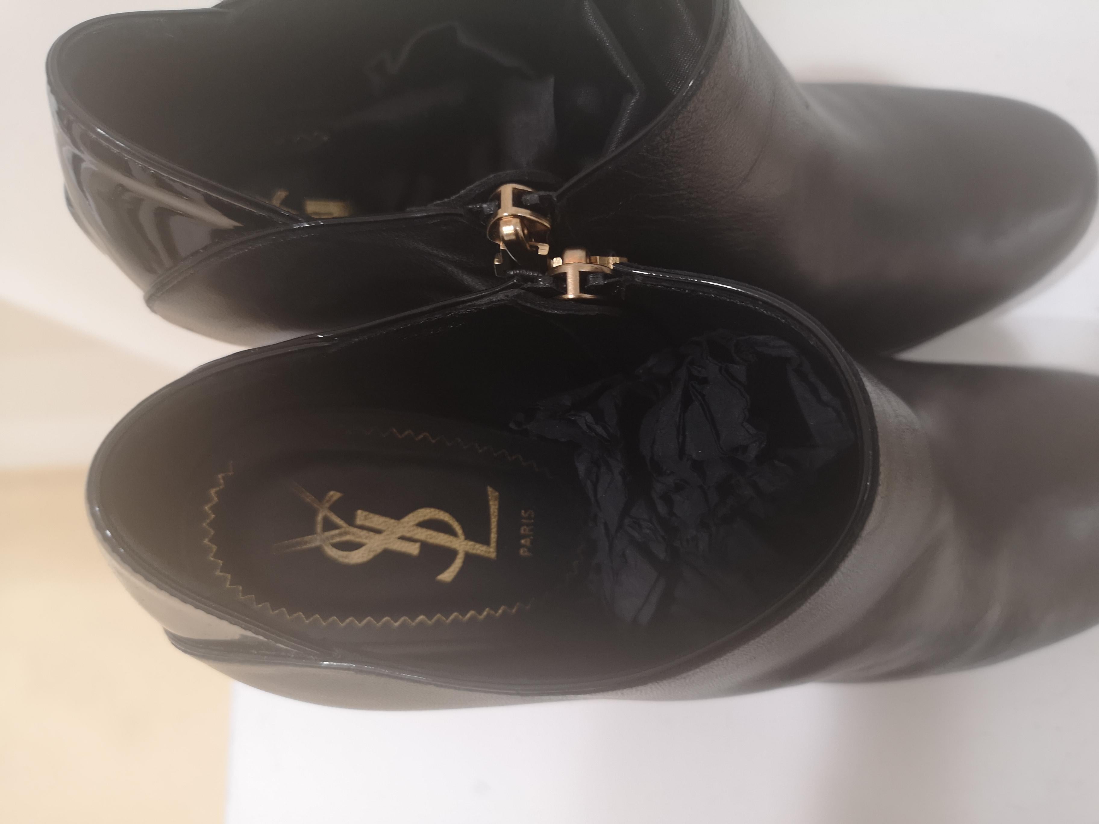 Yves Saint Laurent Black Shoes For Sale 5