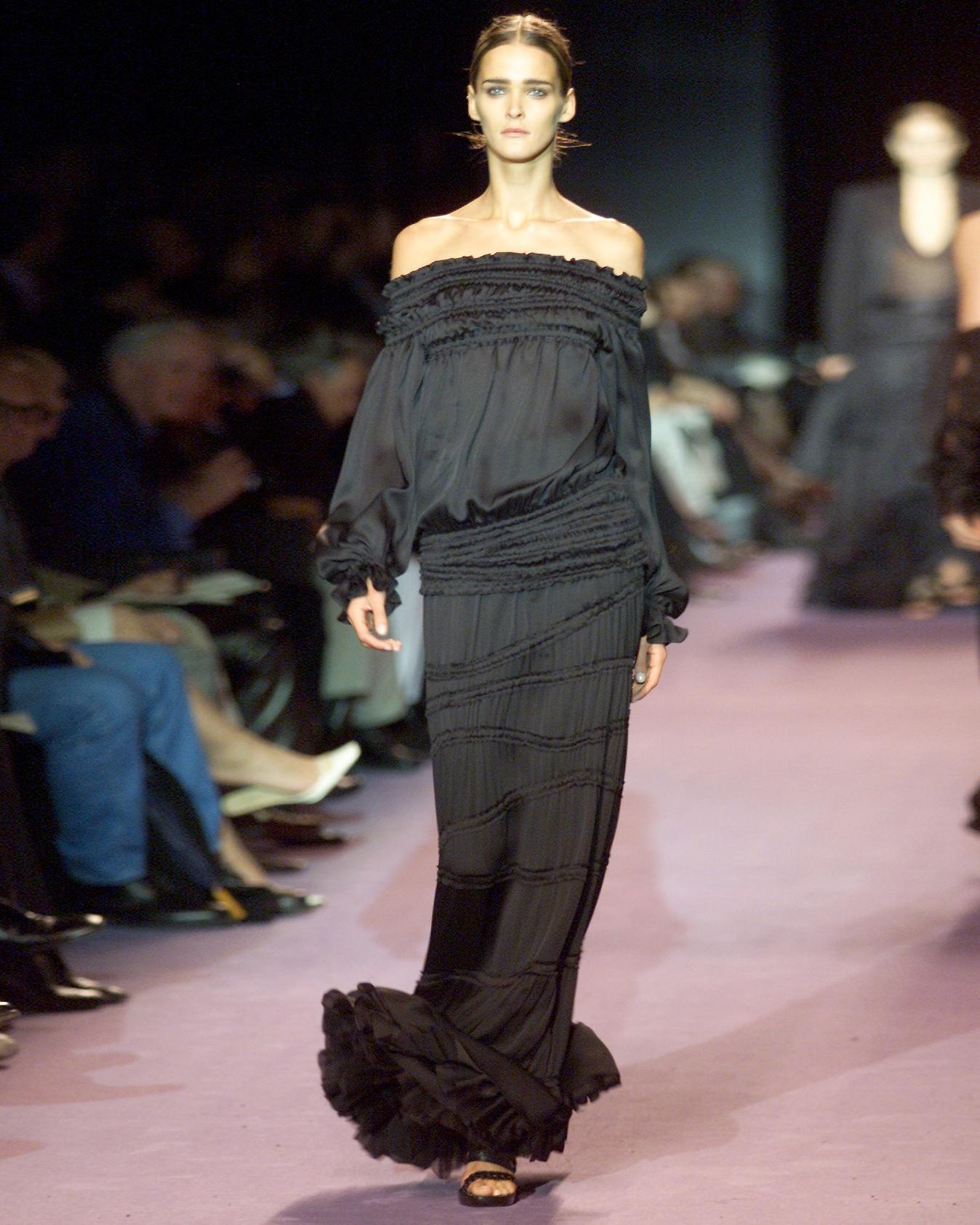 Yves Saint Laurent, ensemble blouse et jupe maxi en soie noire, fw 2001 Excellent état - En vente à London, GB