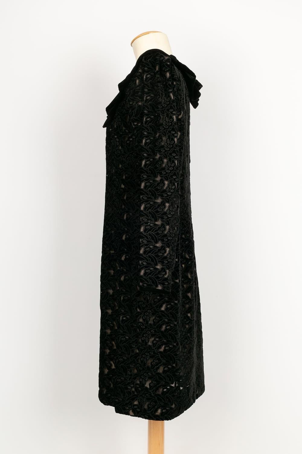 Yves Saint Laurent Black Silk Velvet Openwork Short Dress In Excellent Condition In SAINT-OUEN-SUR-SEINE, FR