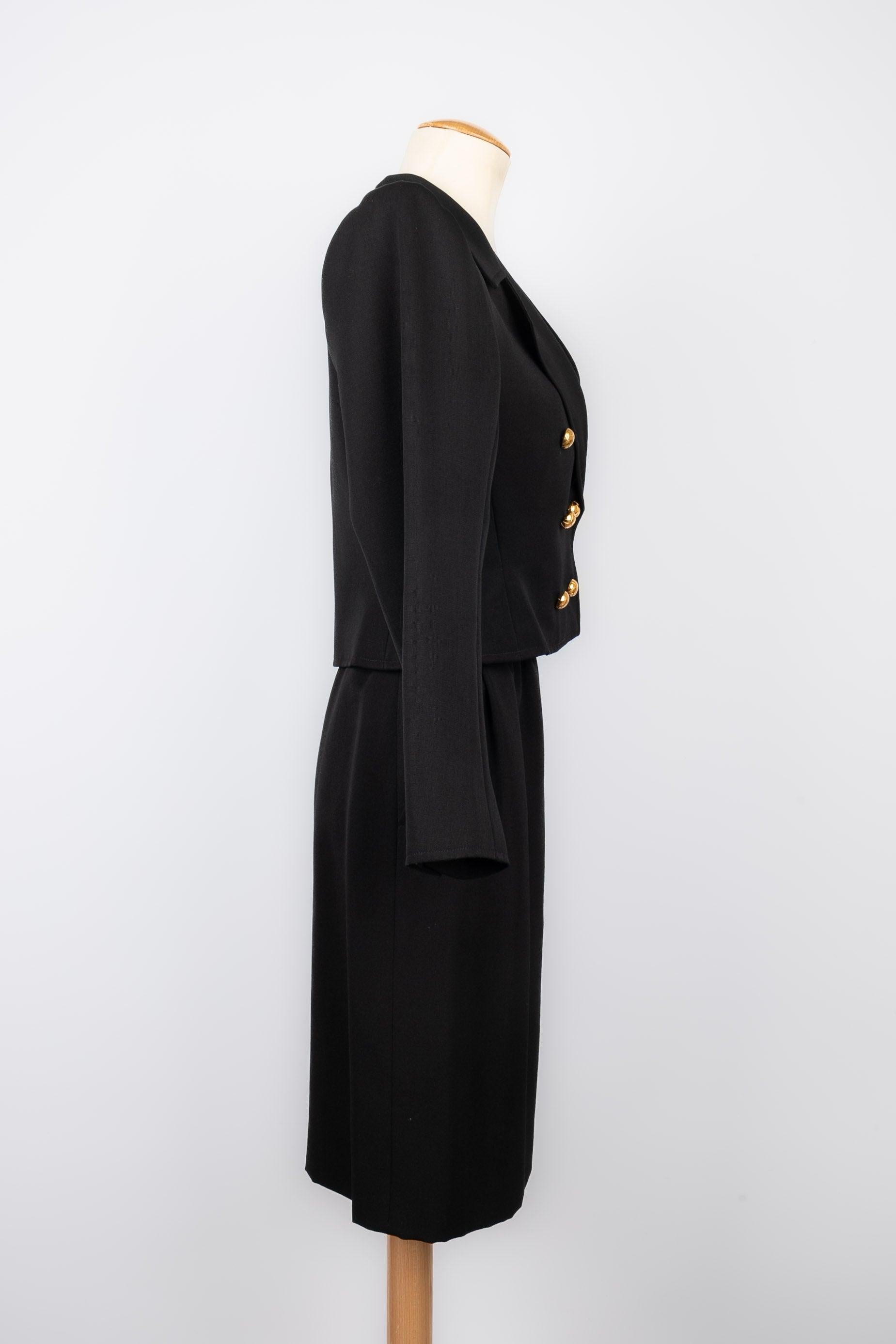 Yves Saint Laurent Tailleur jupe noir rehaussé d'une ceinture en satin Haute Couture Pour femmes en vente
