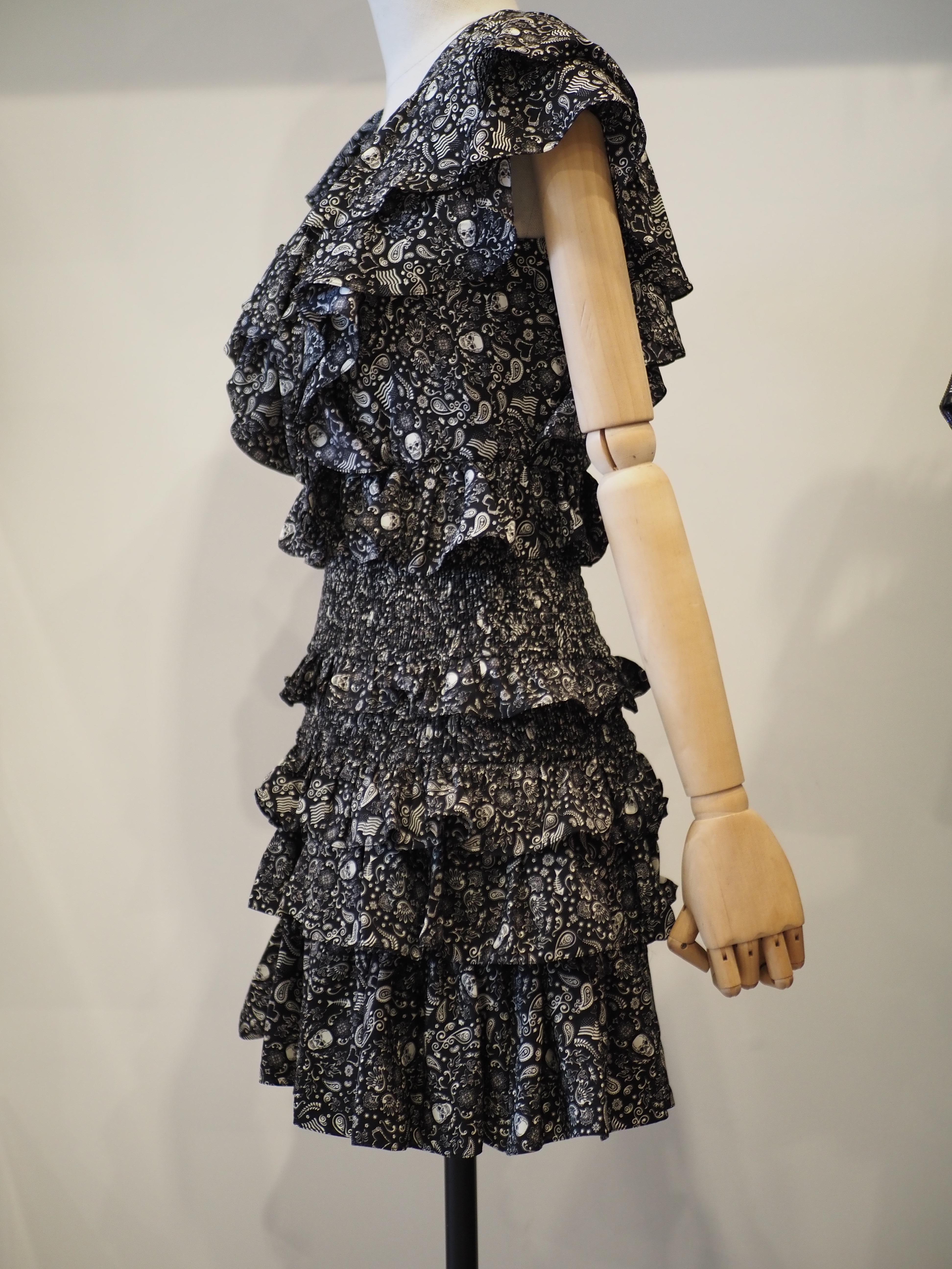 Abito con teschi neri di Yves Saint Laurent in vendita 11