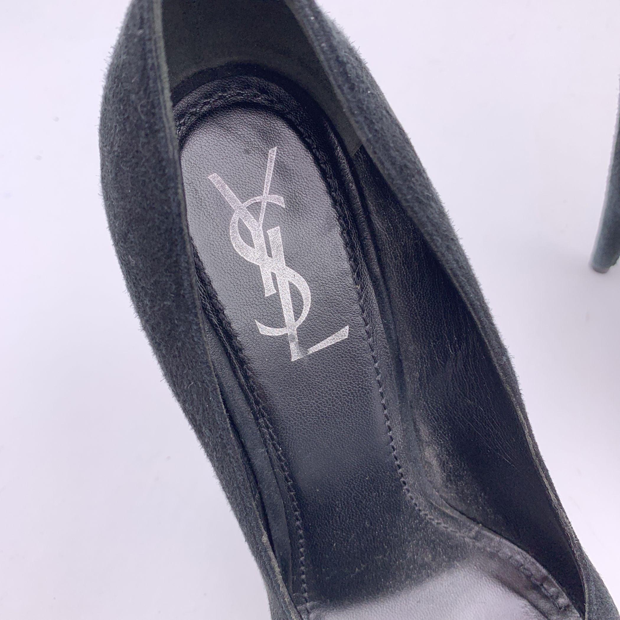 Yves Saint Laurent Noir Suede Close Toe Platform Pumps Heels 40 en vente 1