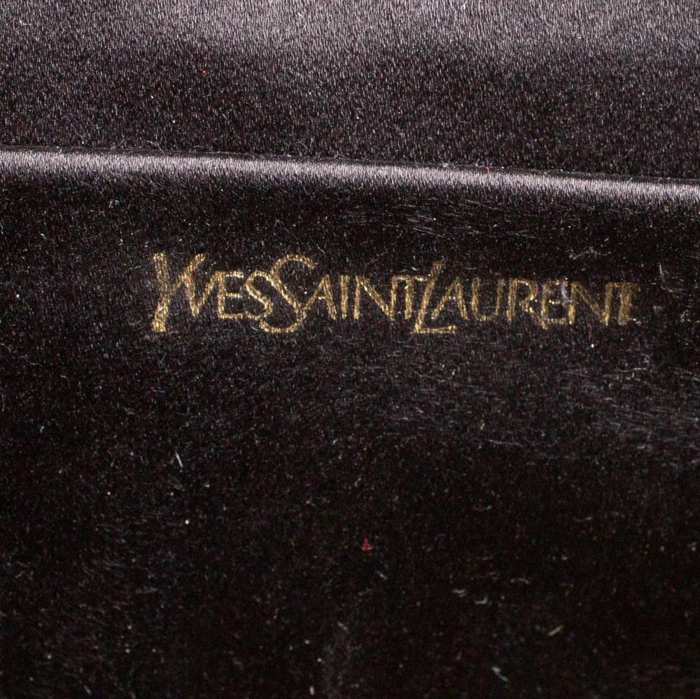 Yves Saint Laurent Black Textured Leather Y-Ligne Clutch 4