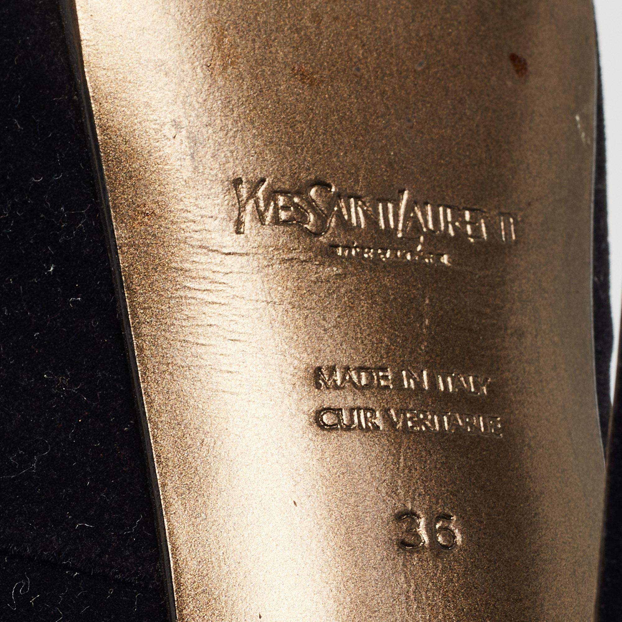 Yves Saint Laurent - Bottines en velours noir - Taille 36 en vente 4