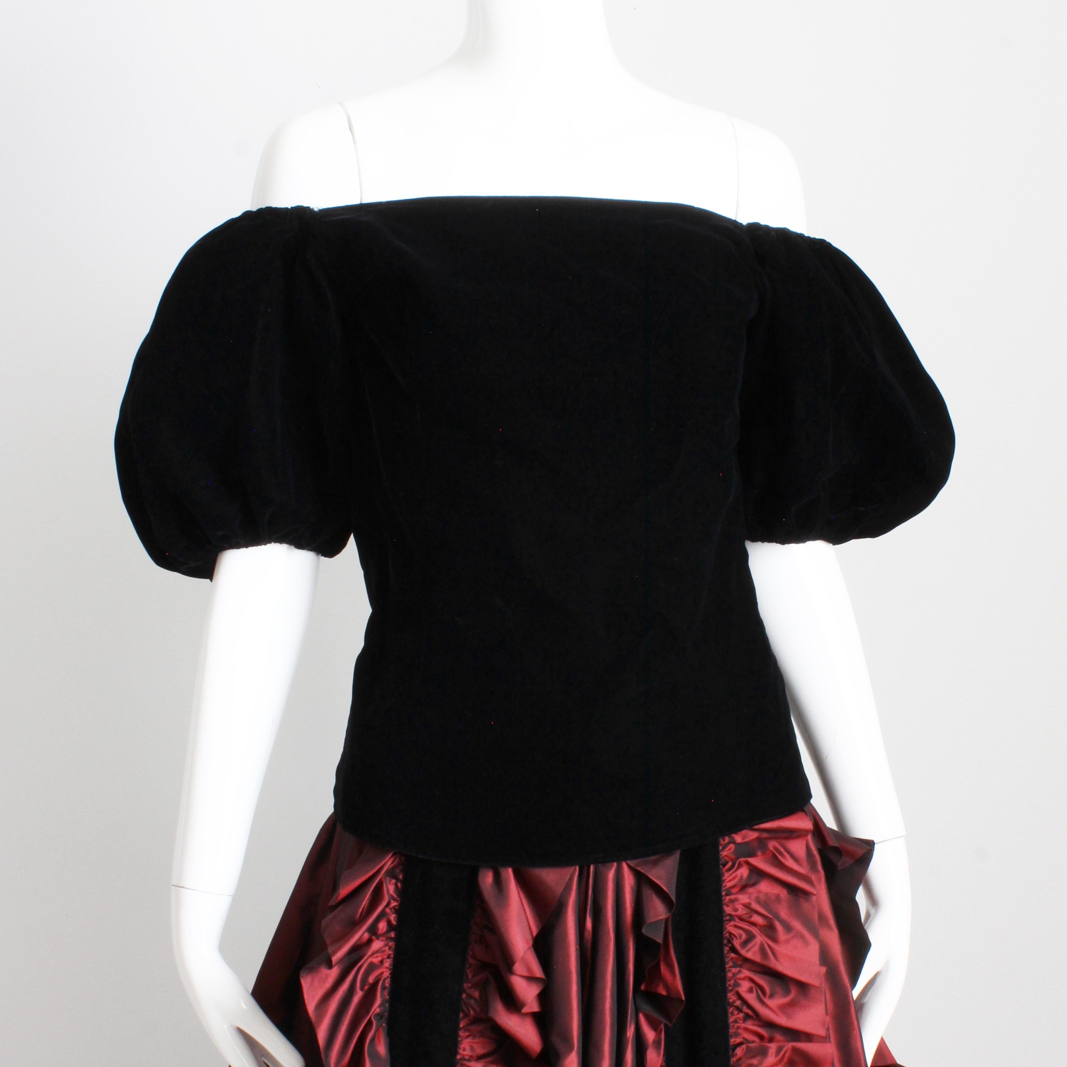 Yves Saint Laurent Camicetta con maniche a sbuffo in velluto nero formale vintage 38 in vendita 5