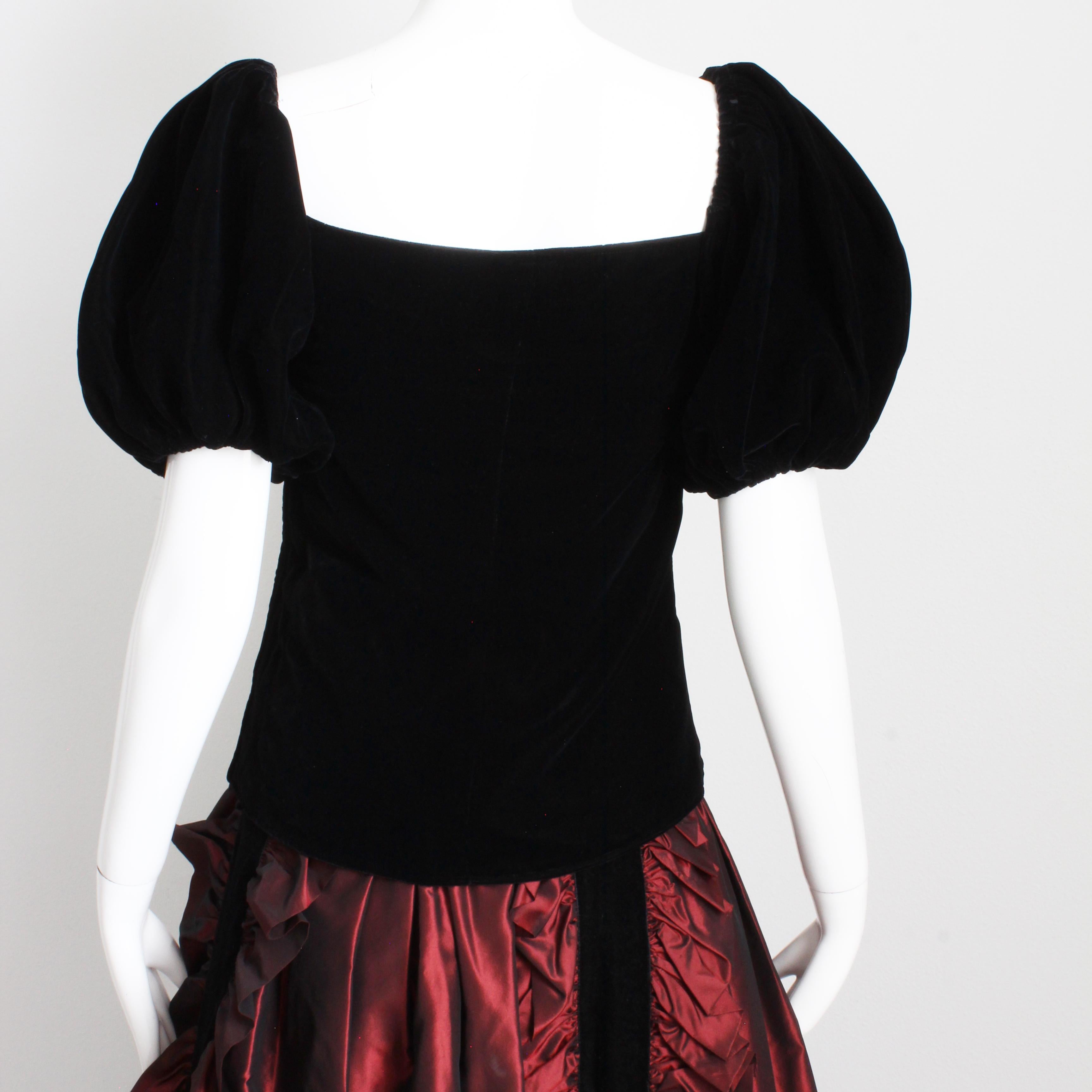 Yves Saint Laurent Camicetta con maniche a sbuffo in velluto nero formale vintage 38 in vendita 2