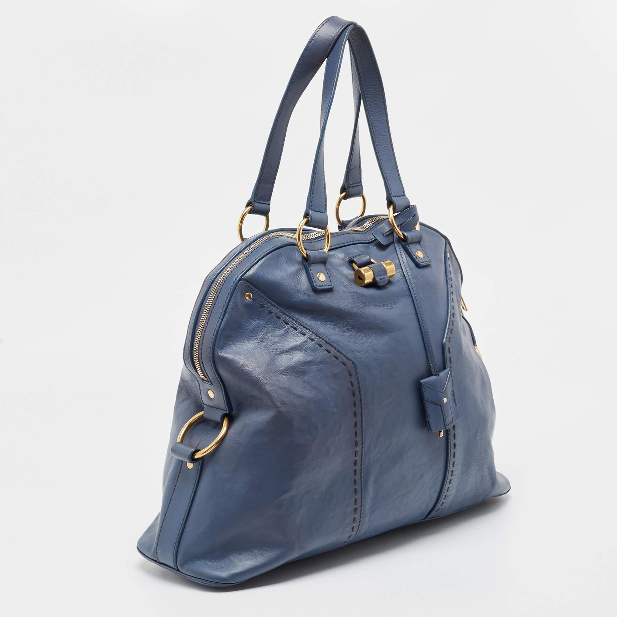 Yves Saint Laurent Blue Leather Oversized Muse Bag In Good Condition In Dubai, Al Qouz 2