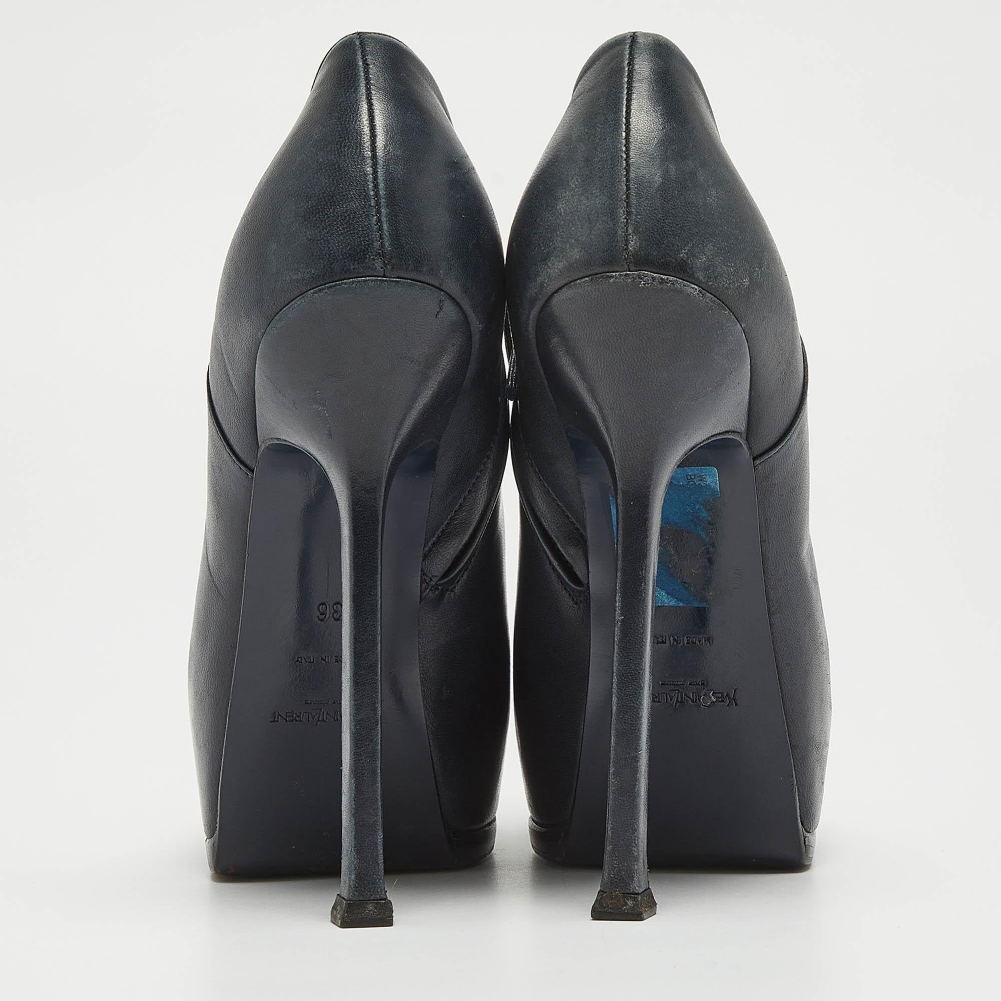 Yves Saint Laurent - Bottines à plateforme Tribute en cuir verni bleu, taille 36 Pour femmes en vente