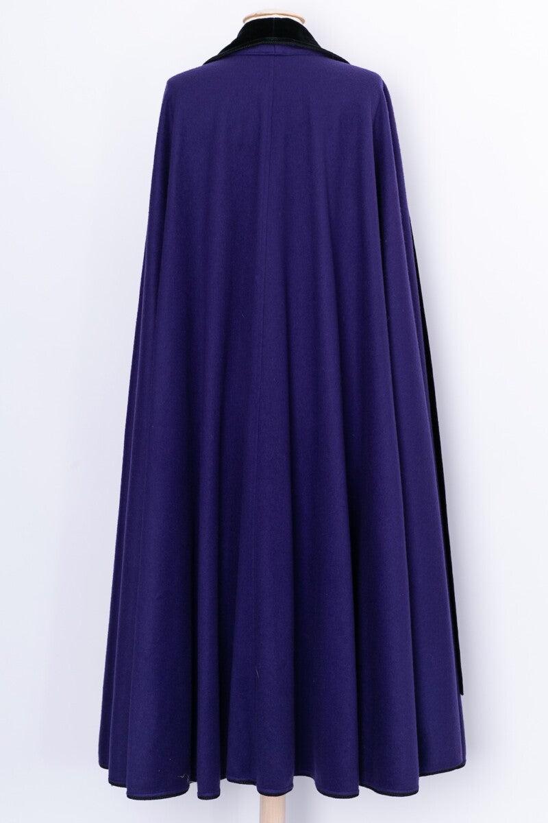 Yves Saint Laurent Blue Wool Cape with Black Velvet In Excellent Condition For Sale In SAINT-OUEN-SUR-SEINE, FR