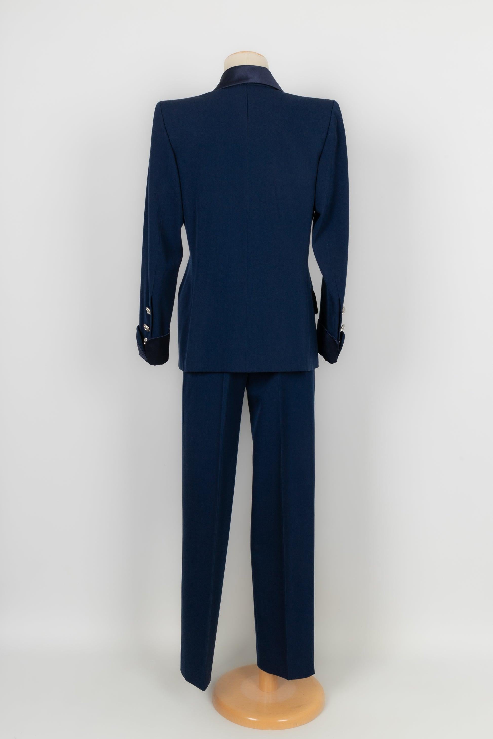 Women's Yves Saint Laurent Blue Wool Pant Suit Haute Couture 36FR/38FR For Sale