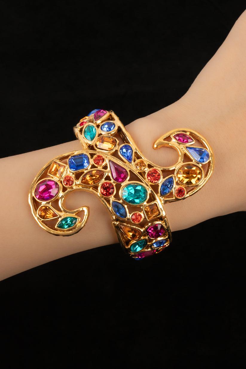 Yves Saint Laurent Bracelet in Golden Metal with Rhinestones For Sale 4