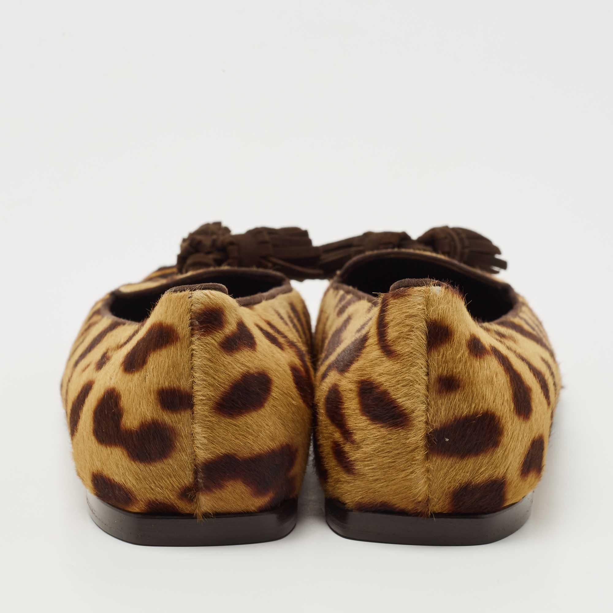 Yves Saint Laurent Brown/Beige Leopard Print Calf Hair Fringe Loafers Size 41 In New Condition In Dubai, Al Qouz 2