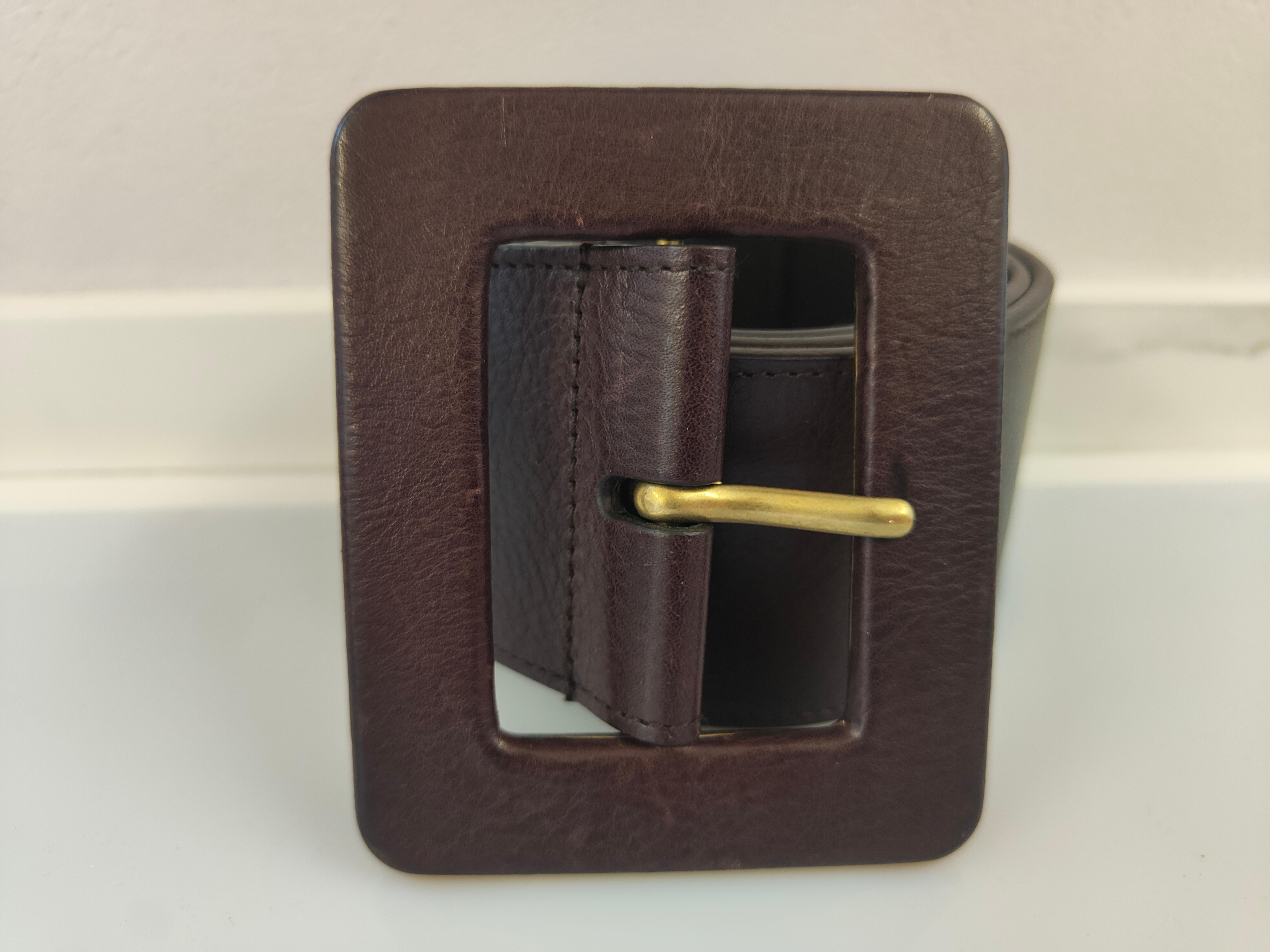 Nero Cintura marrone Yves Saint Laurent in vendita