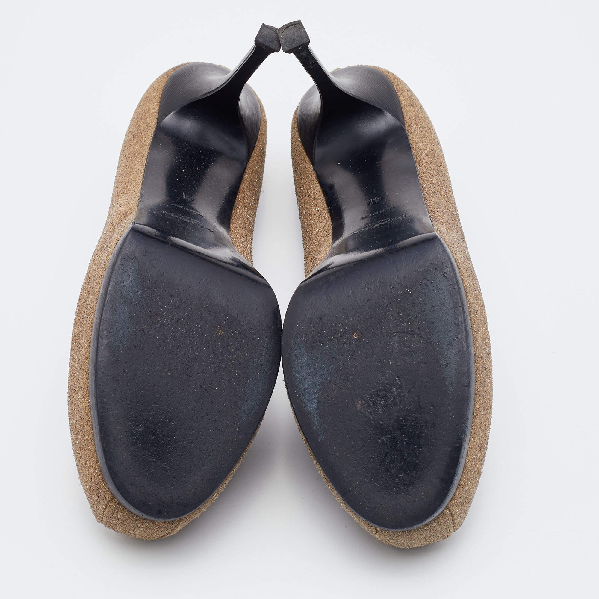 Yves Saint Laurent - Escarpins à plateforme en daim Brown/Black Taille 41 en vente 1