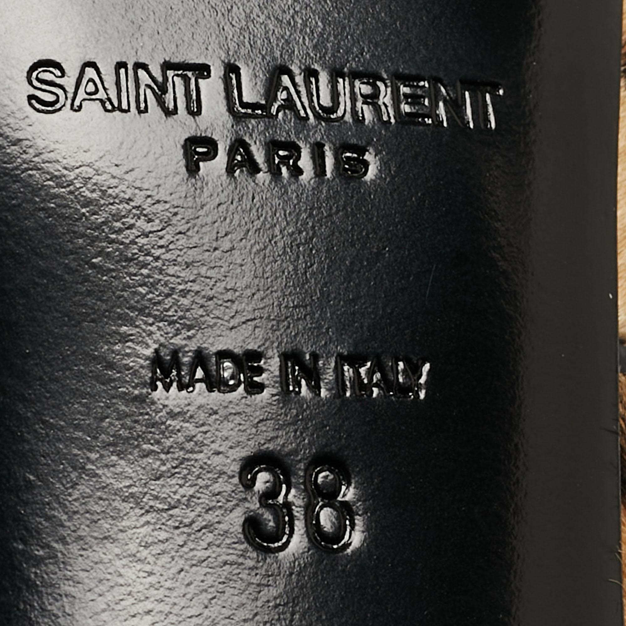 Yves Saint Laurent Brown Kalbshaar-Stiefeletten Größe 38 im Angebot 4