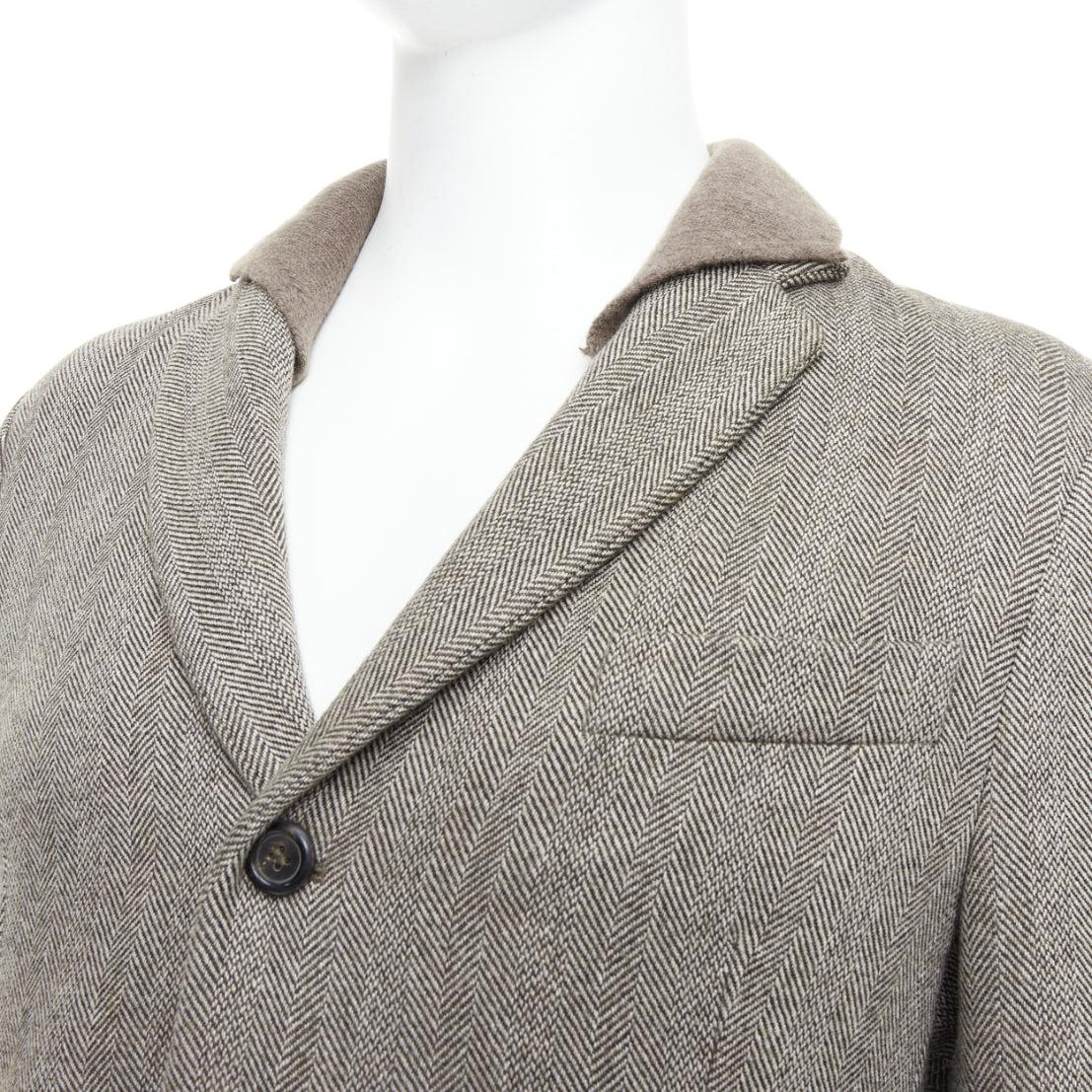 YVES SAINT LAURENT brown herringbone cashmere silk layered collar jacket FR48 M
Reference: BMPA/A00275
Brand: Yves Saint Laurent
Collection: 2007
Material: Cashmere, Silk
Color: Brown
Pattern: Herringbone
Closure: Button
Lining: Brown Fabric
Made