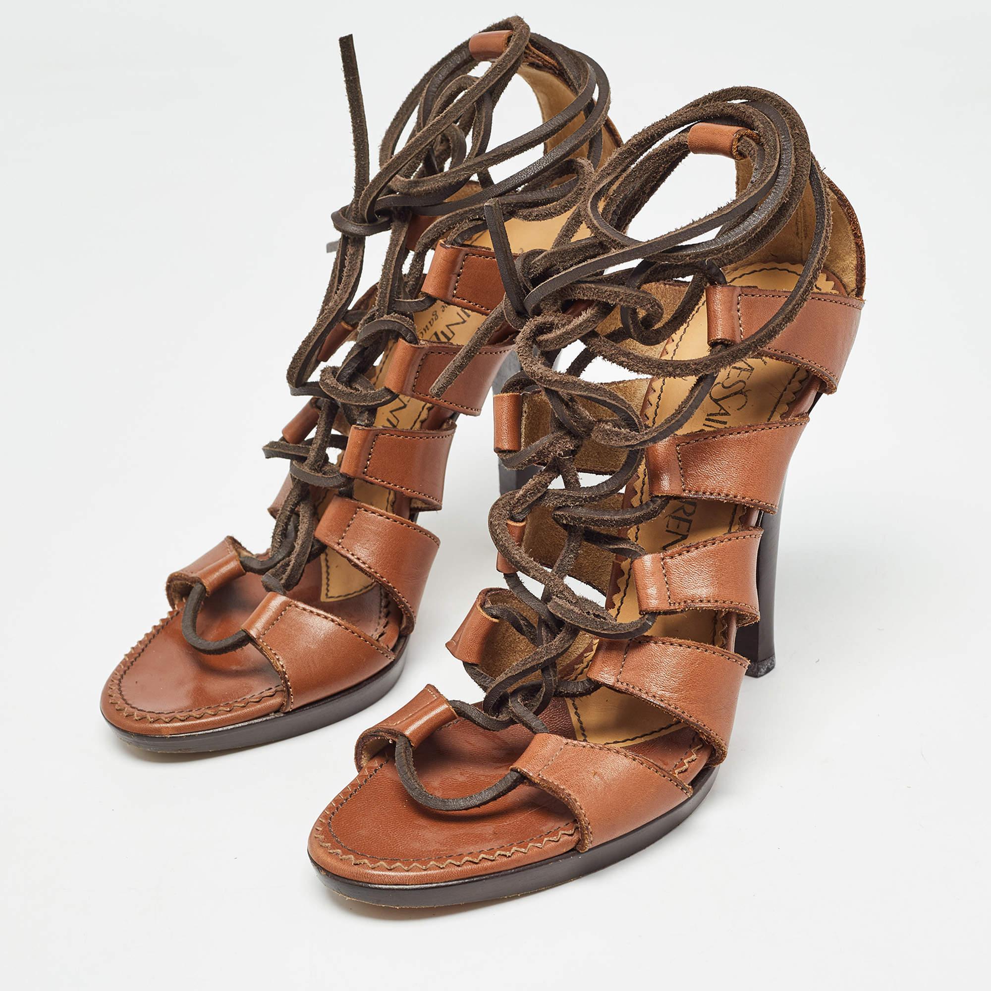 Wear these designer sandals to spruce up any outfit. They are versatile chic and can be easily styled. Made using quality materials these sandals are well built and long lasting.
