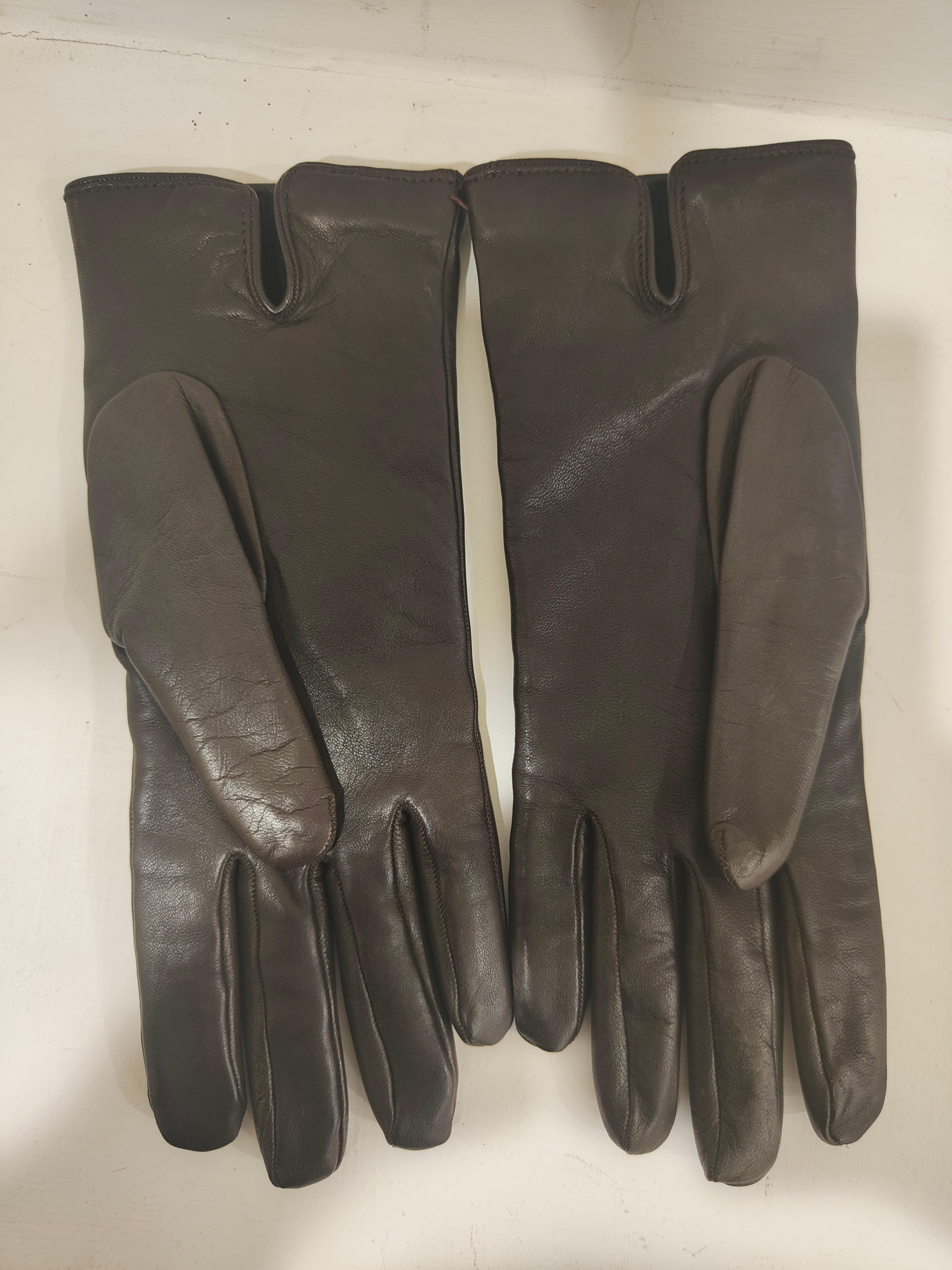 Black Yves Saint Laurent brown leather gloves