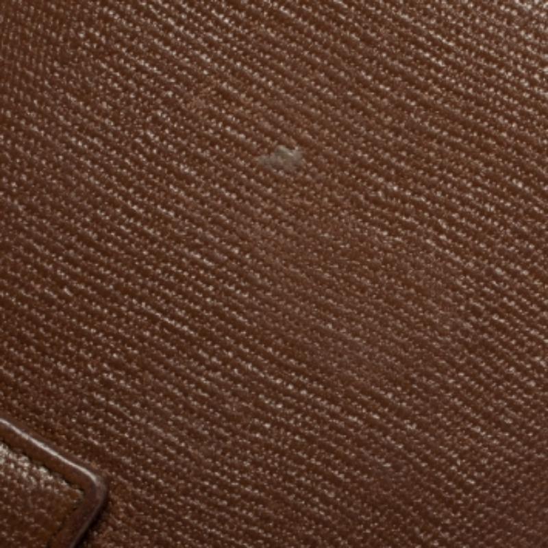 Yves Saint Laurent Portafoglio continentale con patta in pelle marrone Y Ligne in vendita 3