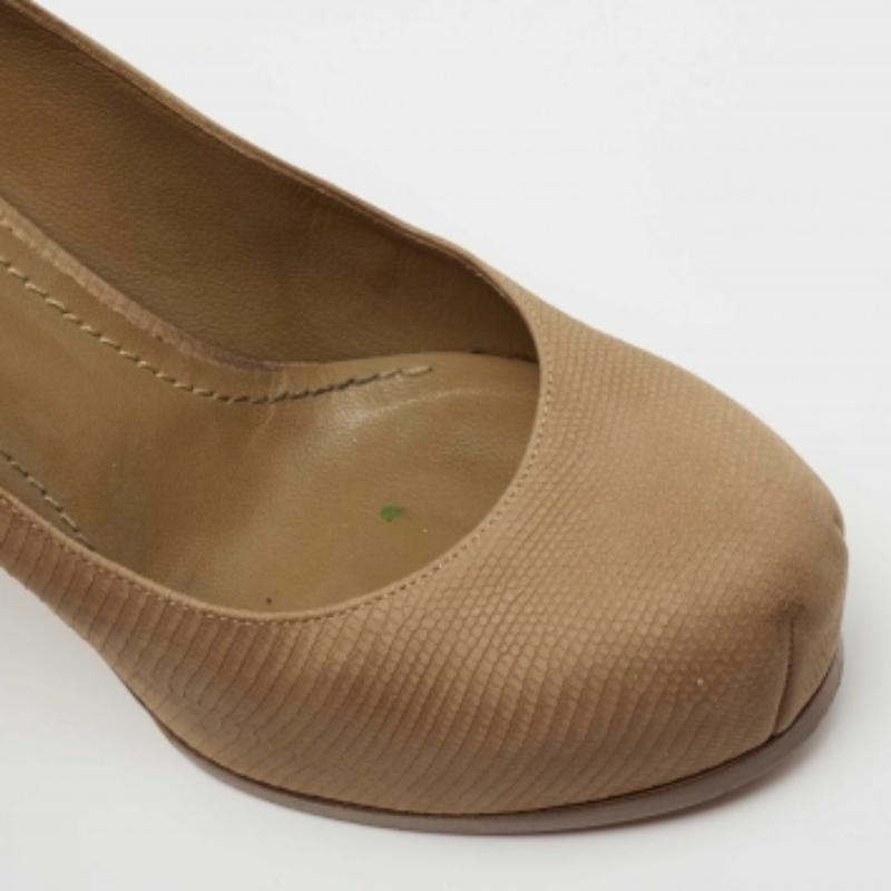 Yves Saint Laurent Tribtoo in pelle nabuk marrone  Pompe taglia 36 in vendita 2