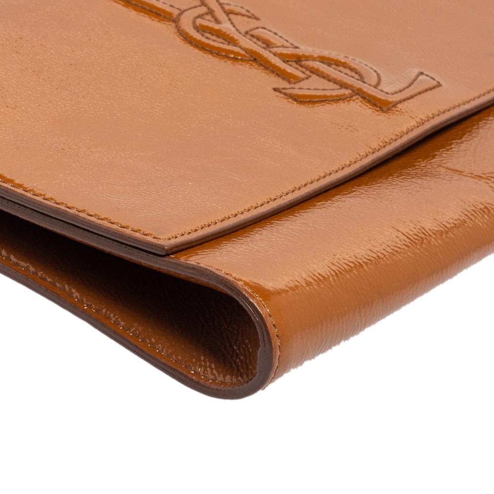 Yves Saint Laurent Brown Patent Leather Belle De Jour Clutch In Good Condition In Dubai, Al Qouz 2