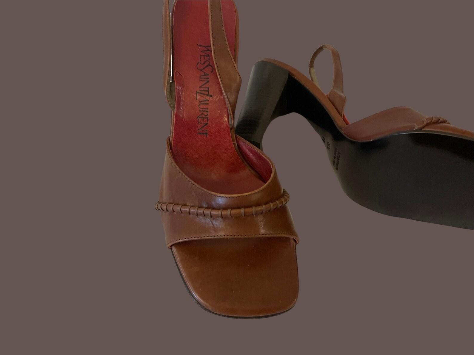 Tacones Yves Saint Laurent Slingback Marrones, Circa 1970s en venta 1