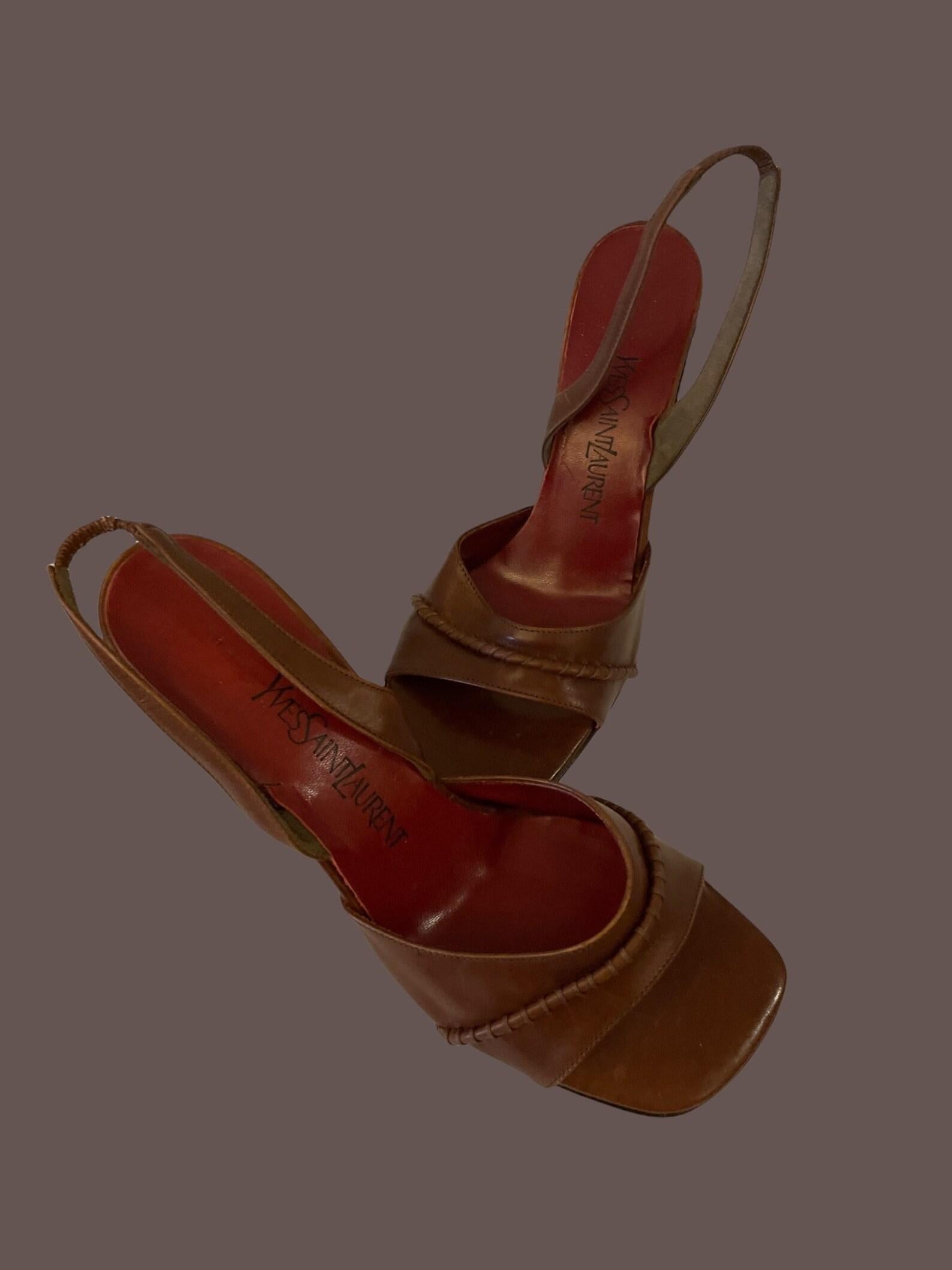 Tacones Yves Saint Laurent Slingback Marrones, Circa 1970s en venta 2