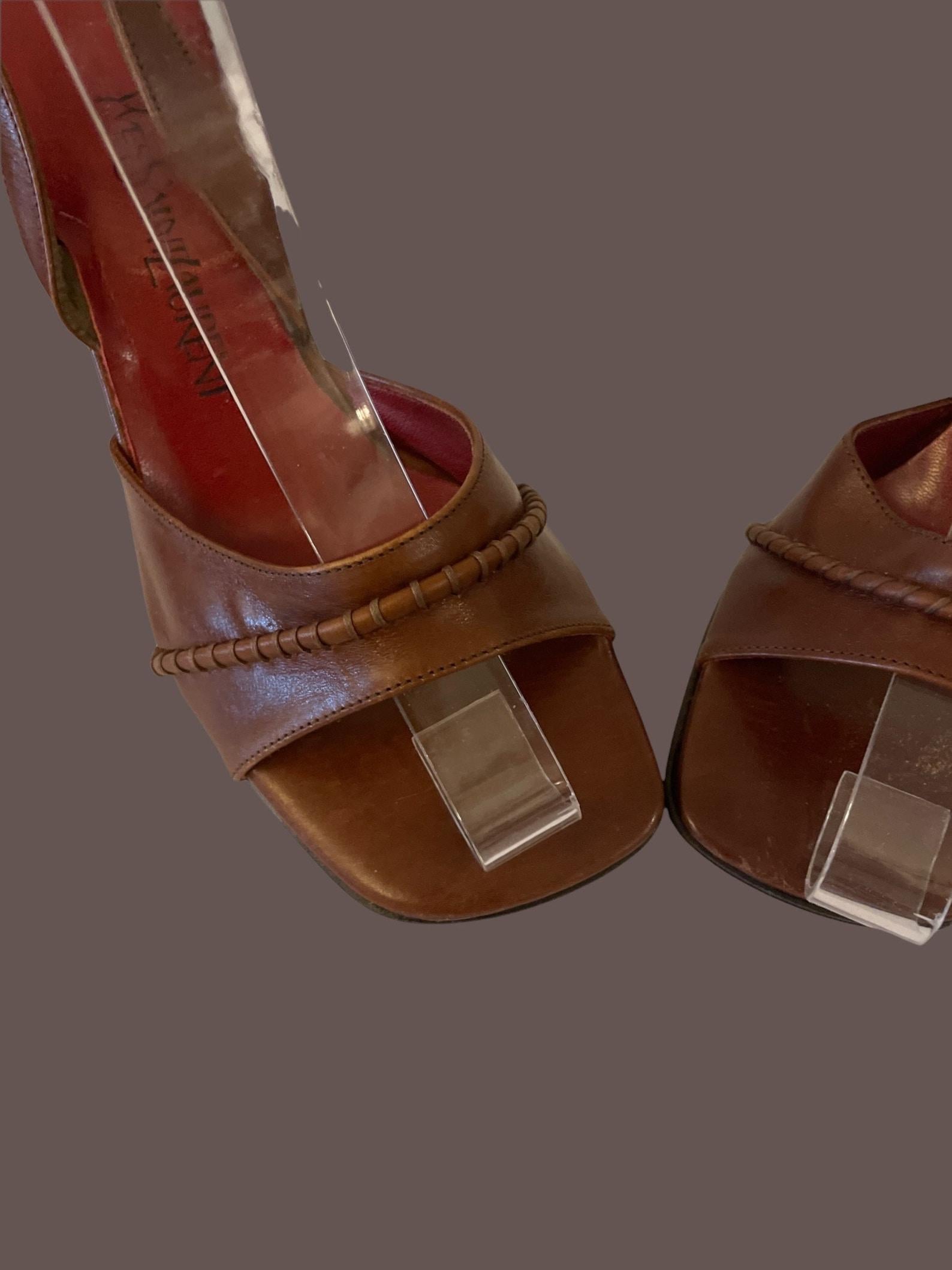 Tacones Yves Saint Laurent Slingback Marrones, Circa 1970s en venta 4