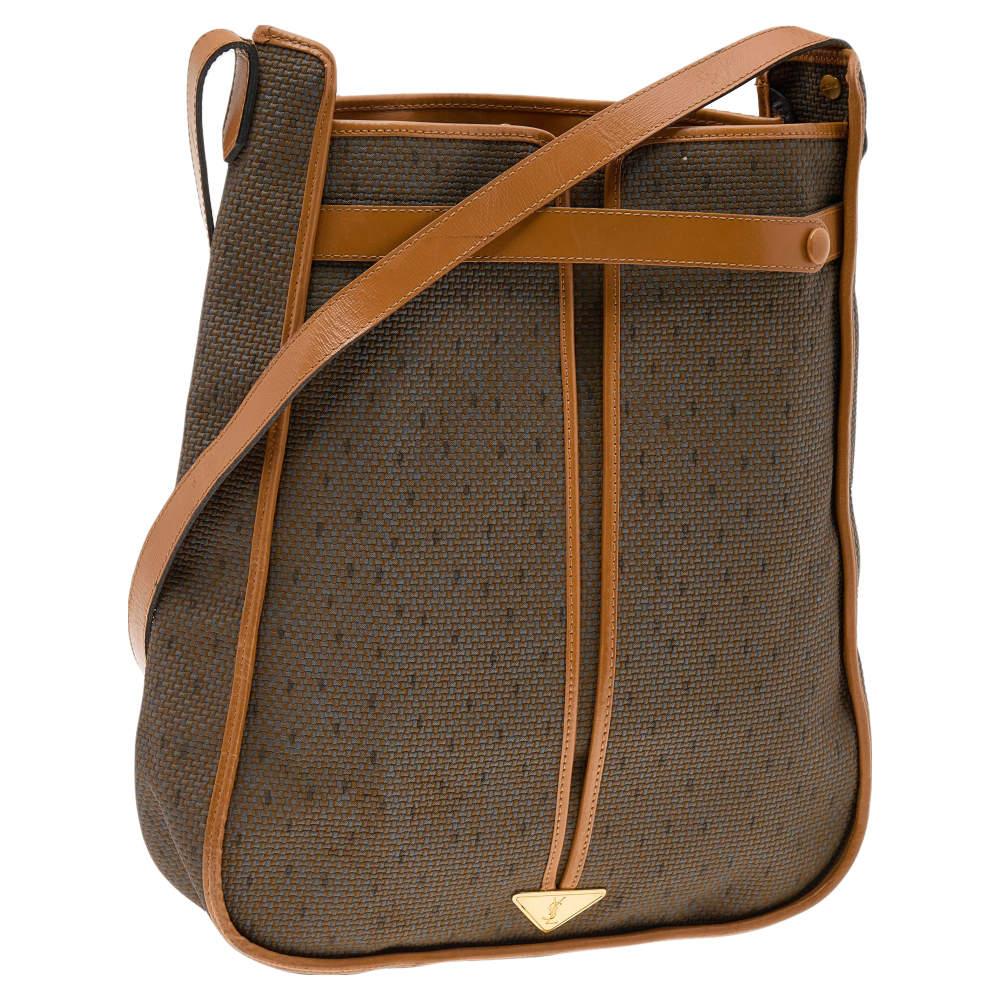 Yves Saint Laurent Vintage Umhangetasche aus beschichtetem Segeltuch und Leder in Braun Braun im Angebot bei 1stDibs