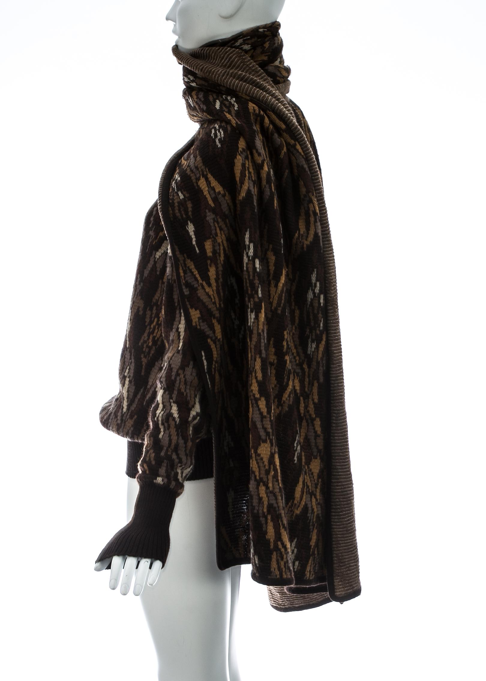 Pull en laine marron Yves Saint Laurent avec grande écharpe assortie, 1980 Unisexe en vente