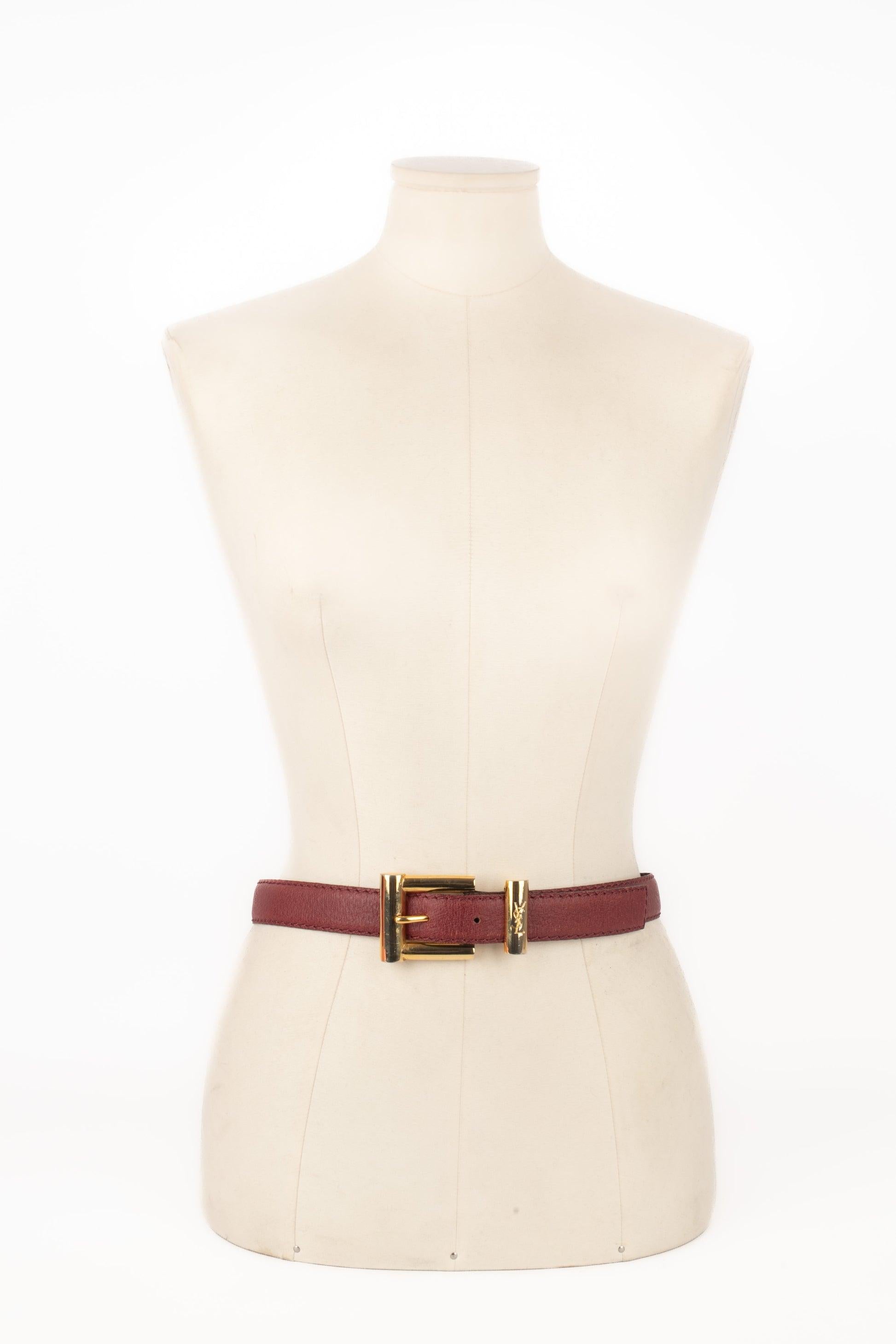 Women's Yves Saint Laurent Burgundy Leather Belt with Golden Metal For Sale