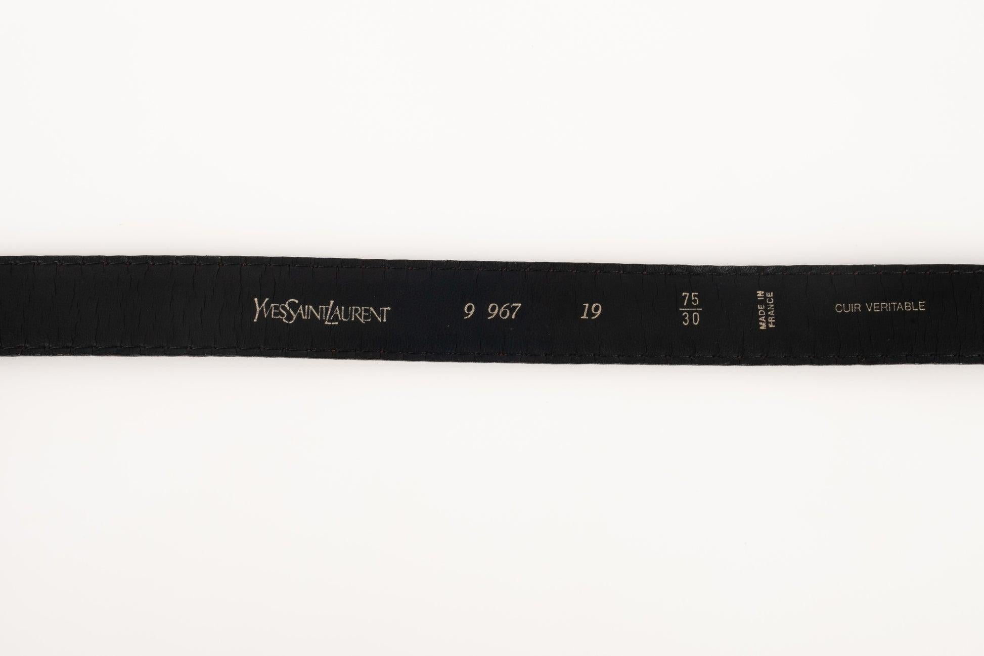 Yves Saint Laurent Burgundy Leather Belt with Golden Metal For Sale 3