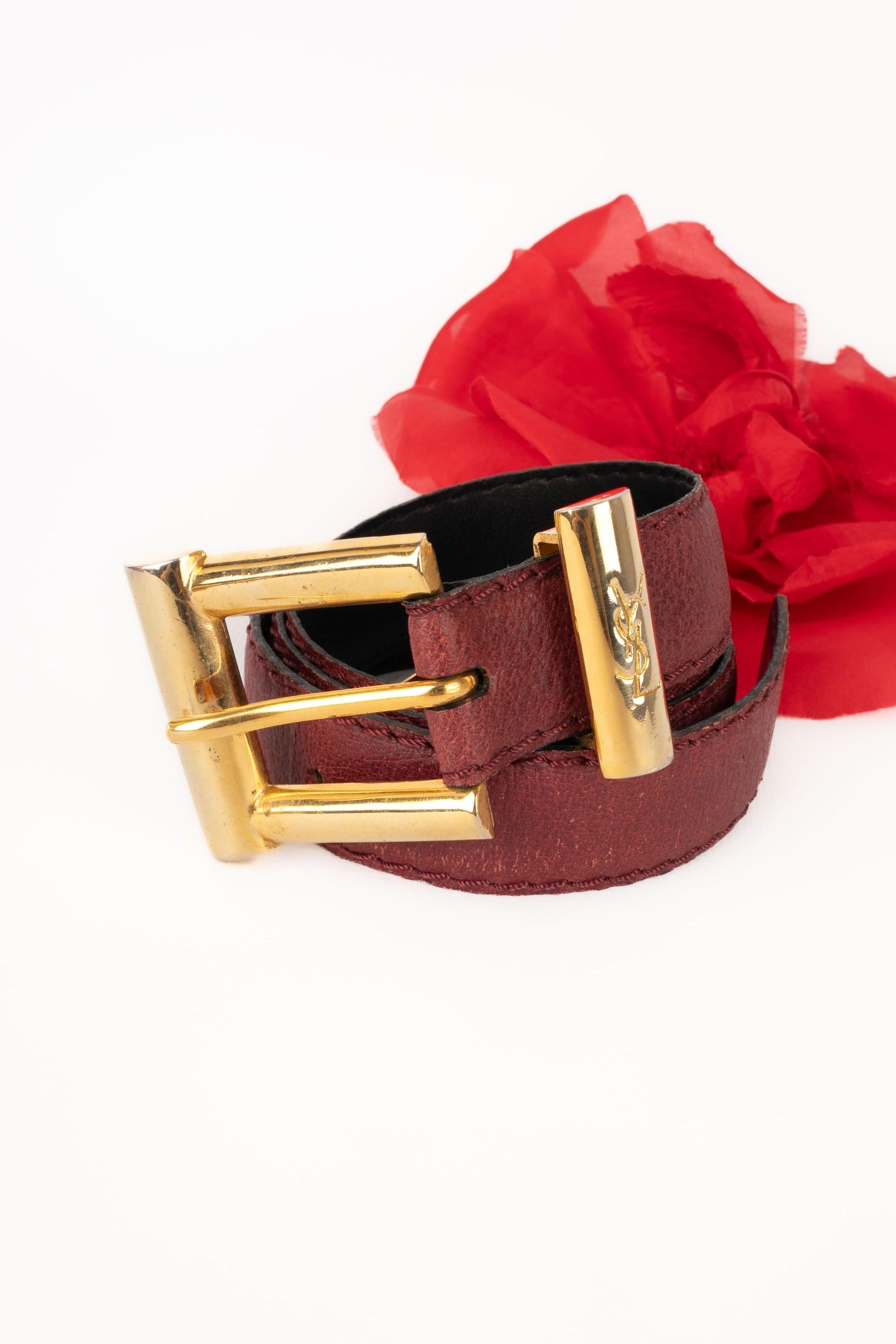 Yves Saint Laurent Burgundy Leather Belt with Golden Metal For Sale 4