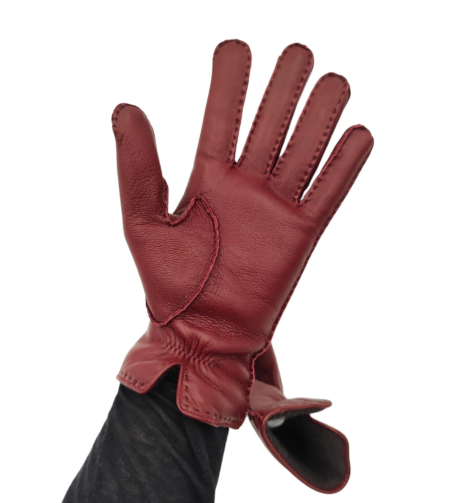 Yves Saint Laurent burgundy leather gloves In Excellent Condition For Sale In Milano, IT