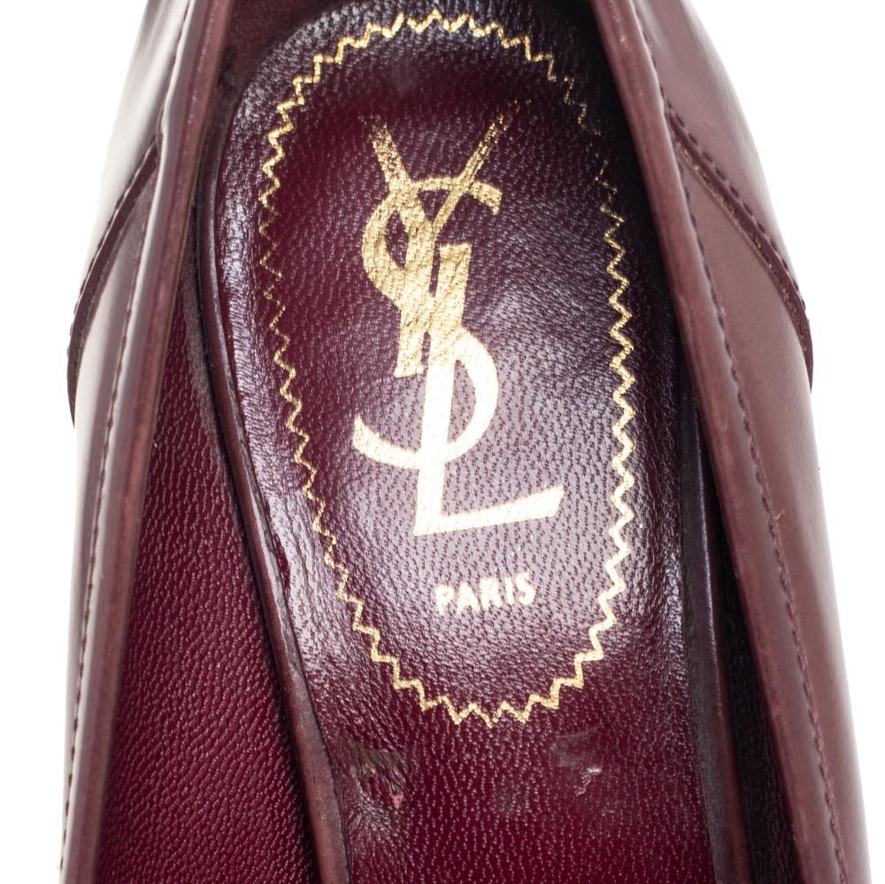 Yves Saint Laurent Burgundy Leather Tribtoo Penny Loafer Platform Pumps Size 36. In Good Condition In Dubai, Al Qouz 2