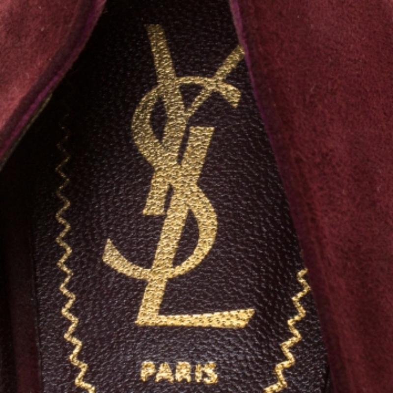 Yves Saint Laurent - Mocassins Evelyn à bouts arrondis en daim bordeaux, taille 36,5 Pour femmes en vente