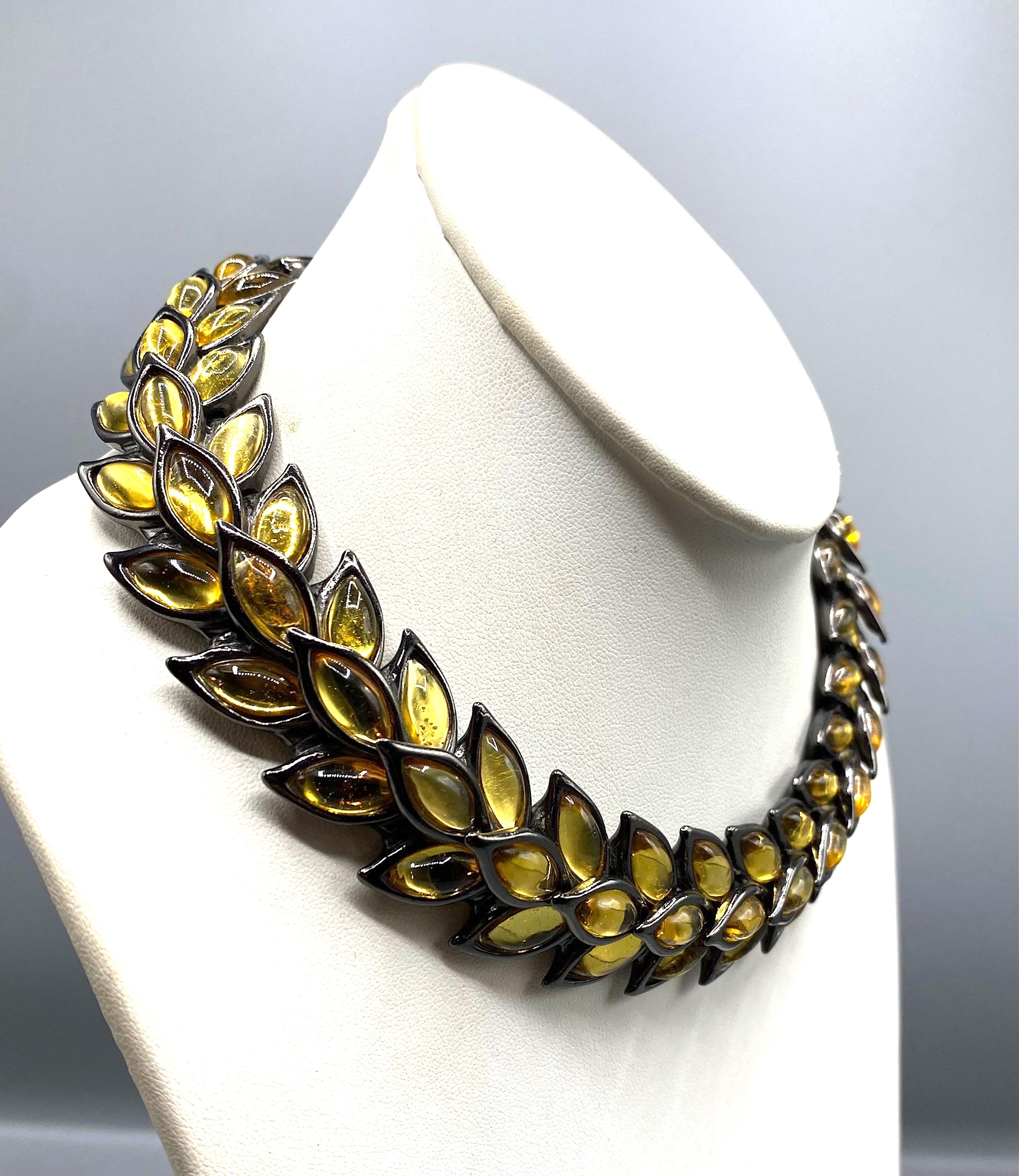 Yves Saint Laurent by Robert Goossens for Yves Saint Laurent 1980 Collana con Cabochon in vendita 5
