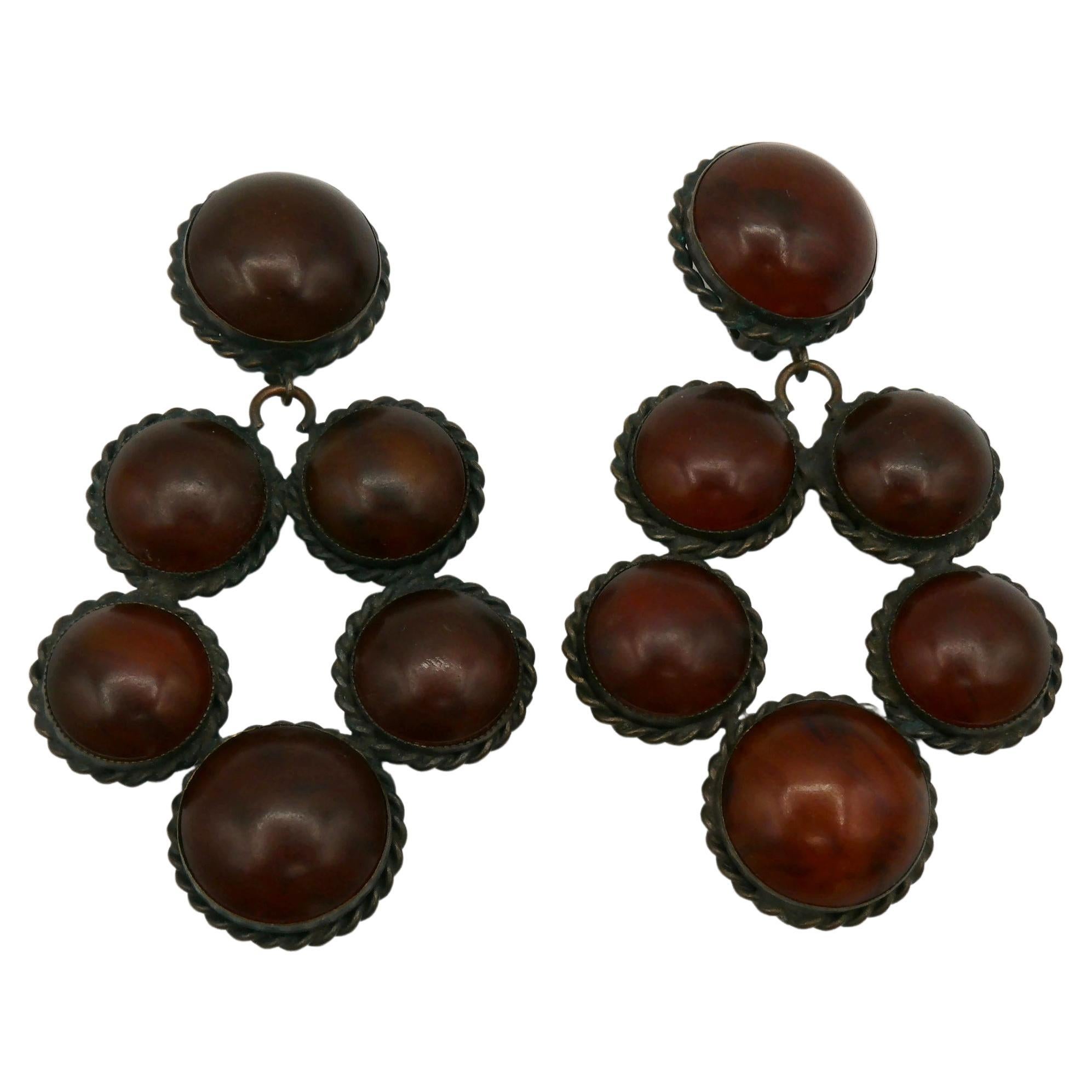 Boucles d'oreilles pendantes vintage YVES SAINT LAURENT par ROGER SCEMAMA en vente