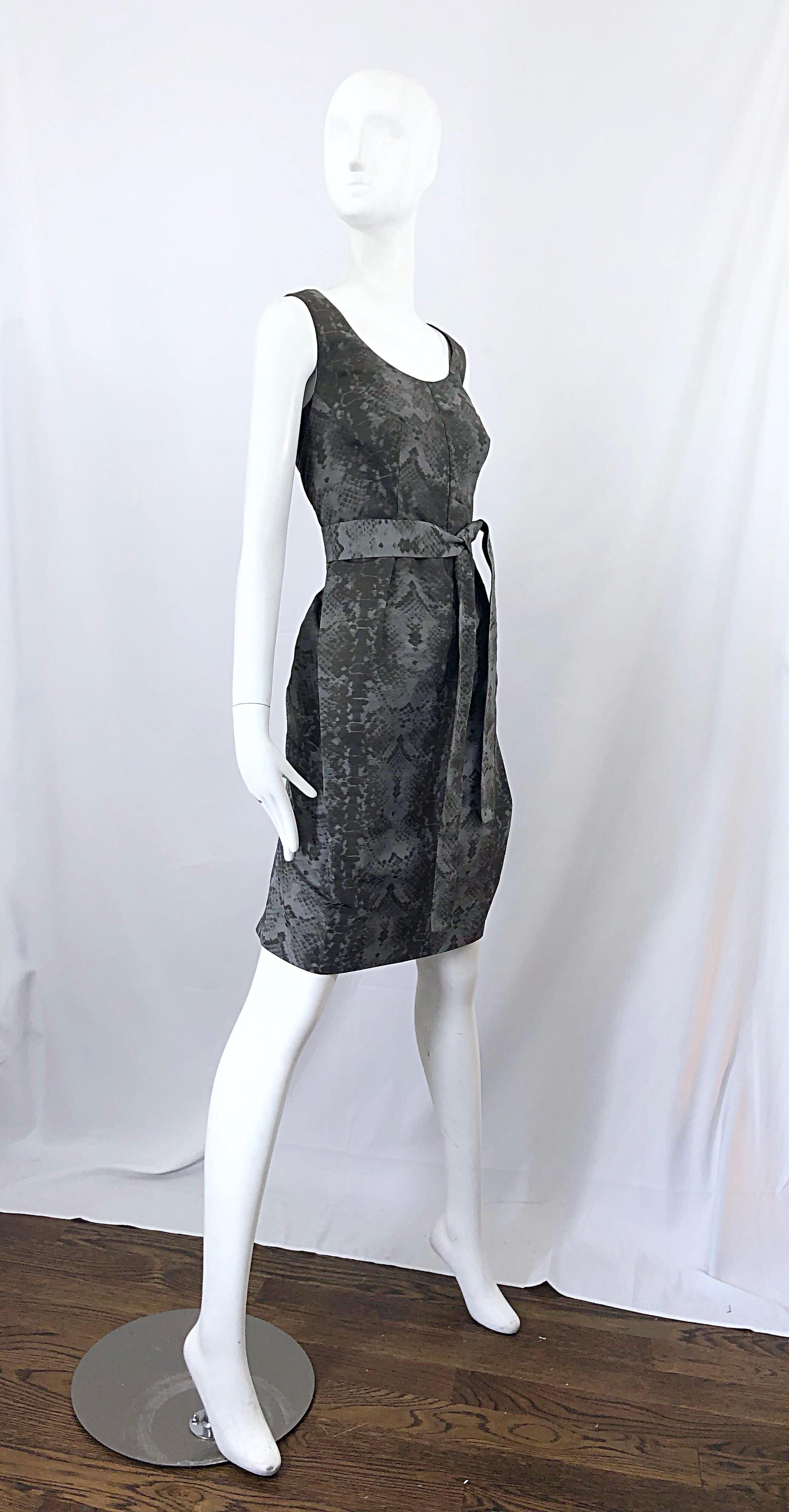 Yves Saint Laurent by Stefano Pilati Sz 8 / 10 Grey Snake Skin Print Silk Dress In Excellent Condition For Sale In San Diego, CA