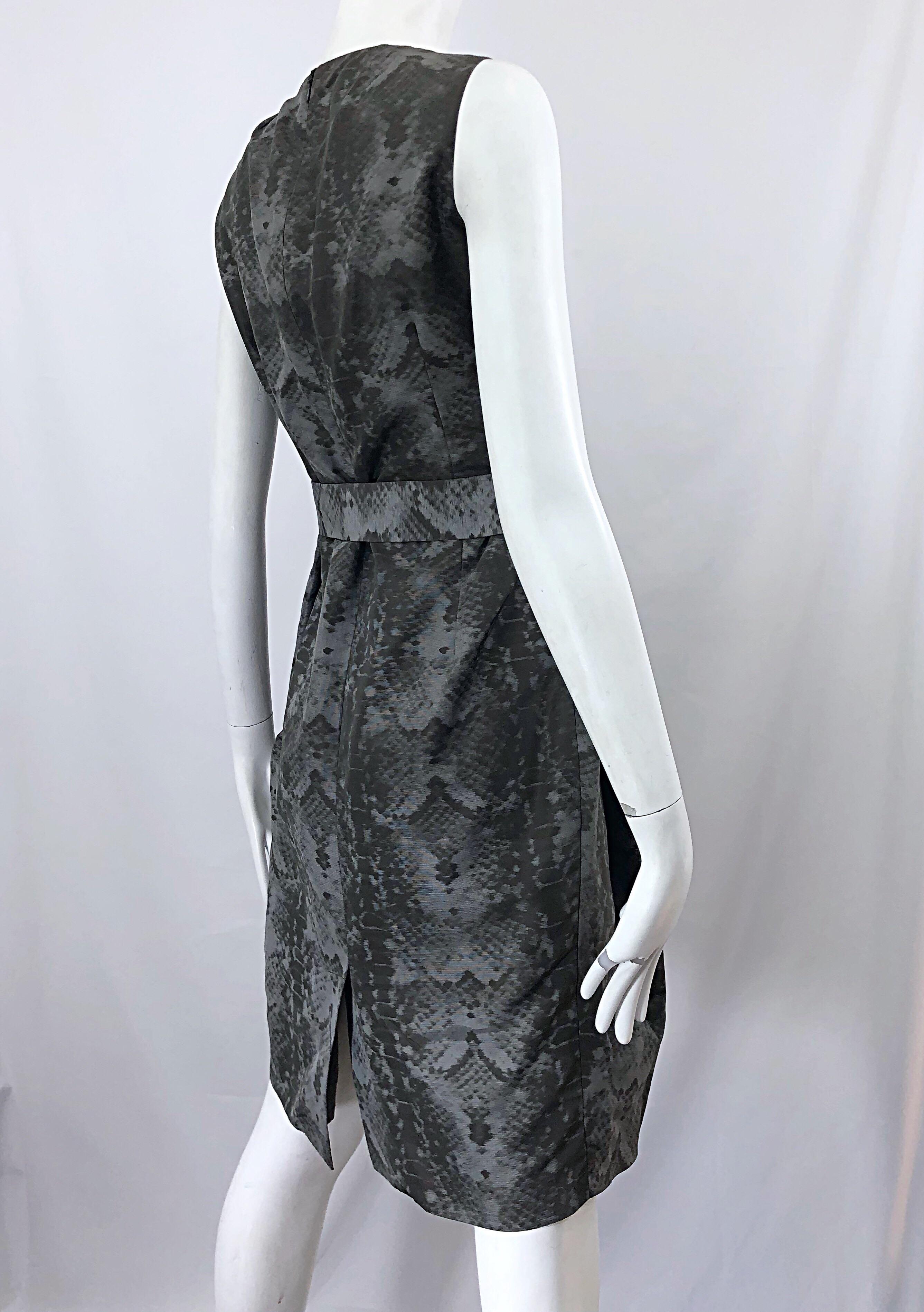 Yves Saint Laurent by Stefano Pilati Sz 8 / 10 Grey Snake Skin Print Silk Dress For Sale 2