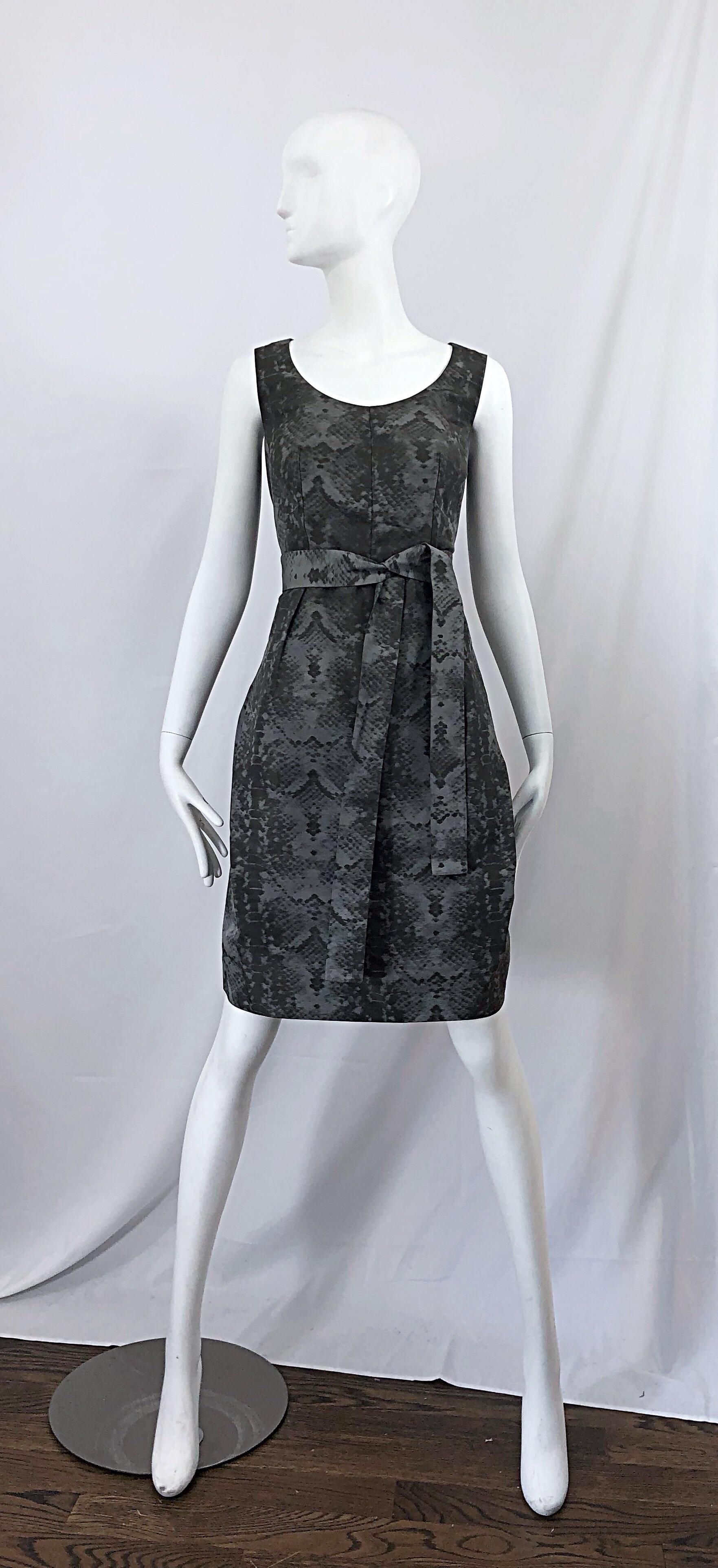 Yves Saint Laurent by Stefano Pilati Sz 8 / 10 Grey Snake Skin Print Silk Dress For Sale 4