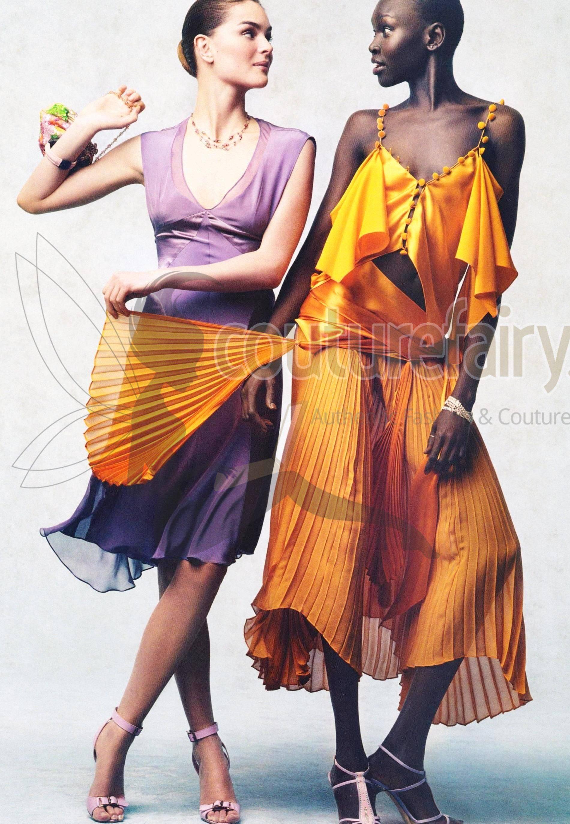 Yves Saint Laurent by Tom Ford 2004 Mandarina Falda Plisada Top Conjunto Cinturón/Bufanda en venta 12