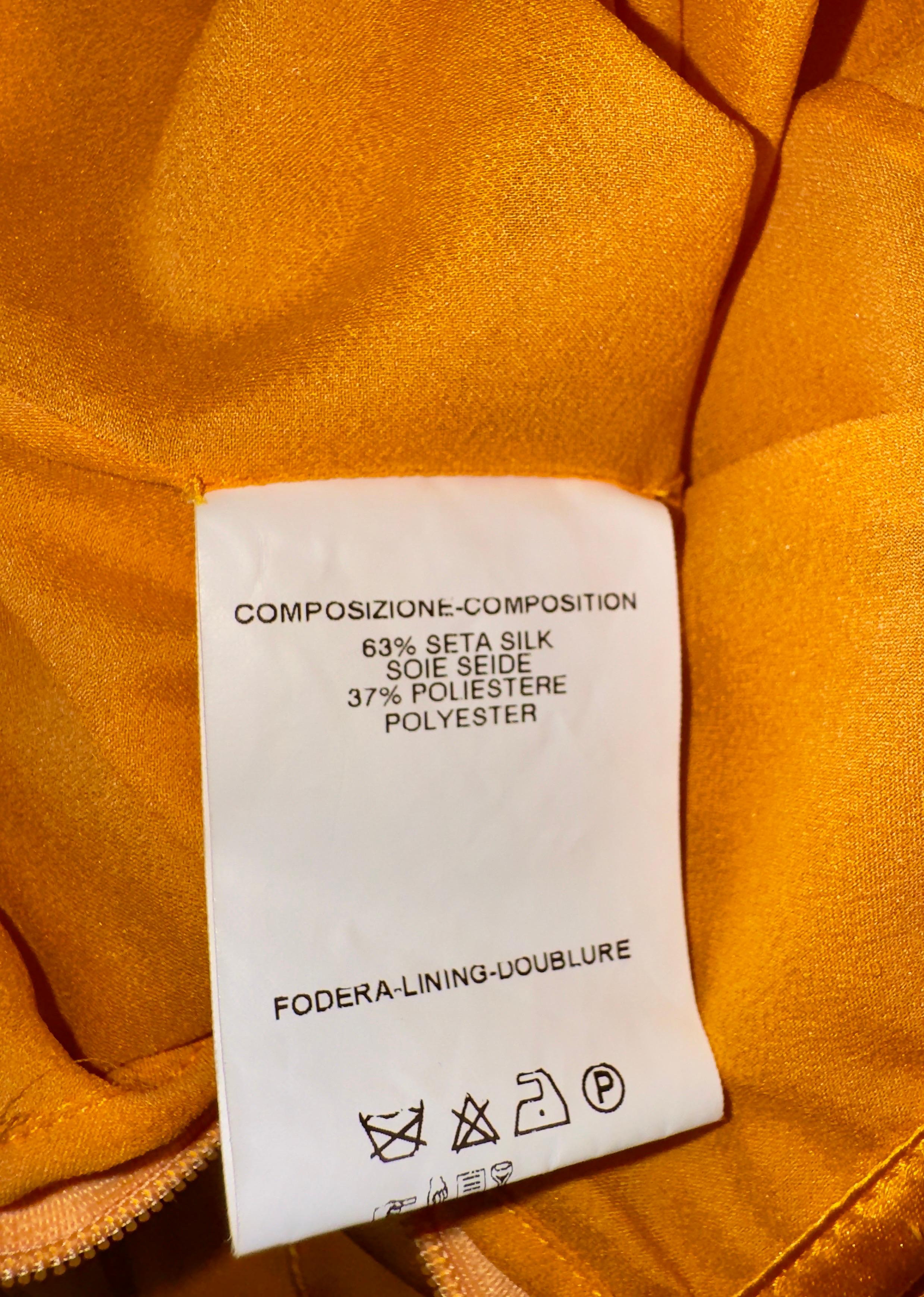 Yves Saint Laurent by Tom Ford 2004 Mandarina Falda Plisada Top Conjunto Cinturón/Bufanda en venta 6