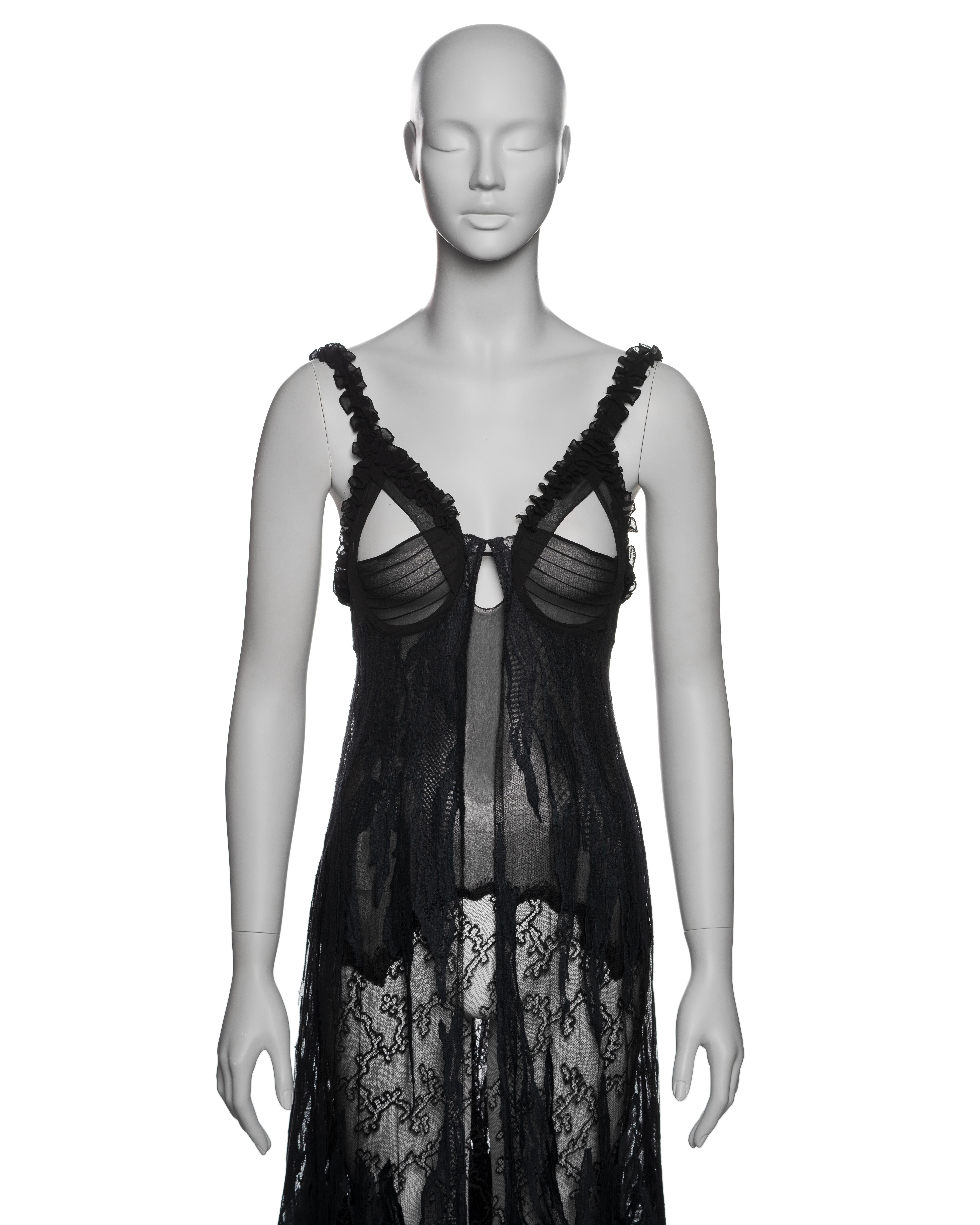 Yves Saint Laurent by Tom Ford Black Silk and Lace Evening Dress, FW 2003 In Excellent Condition In London, GB