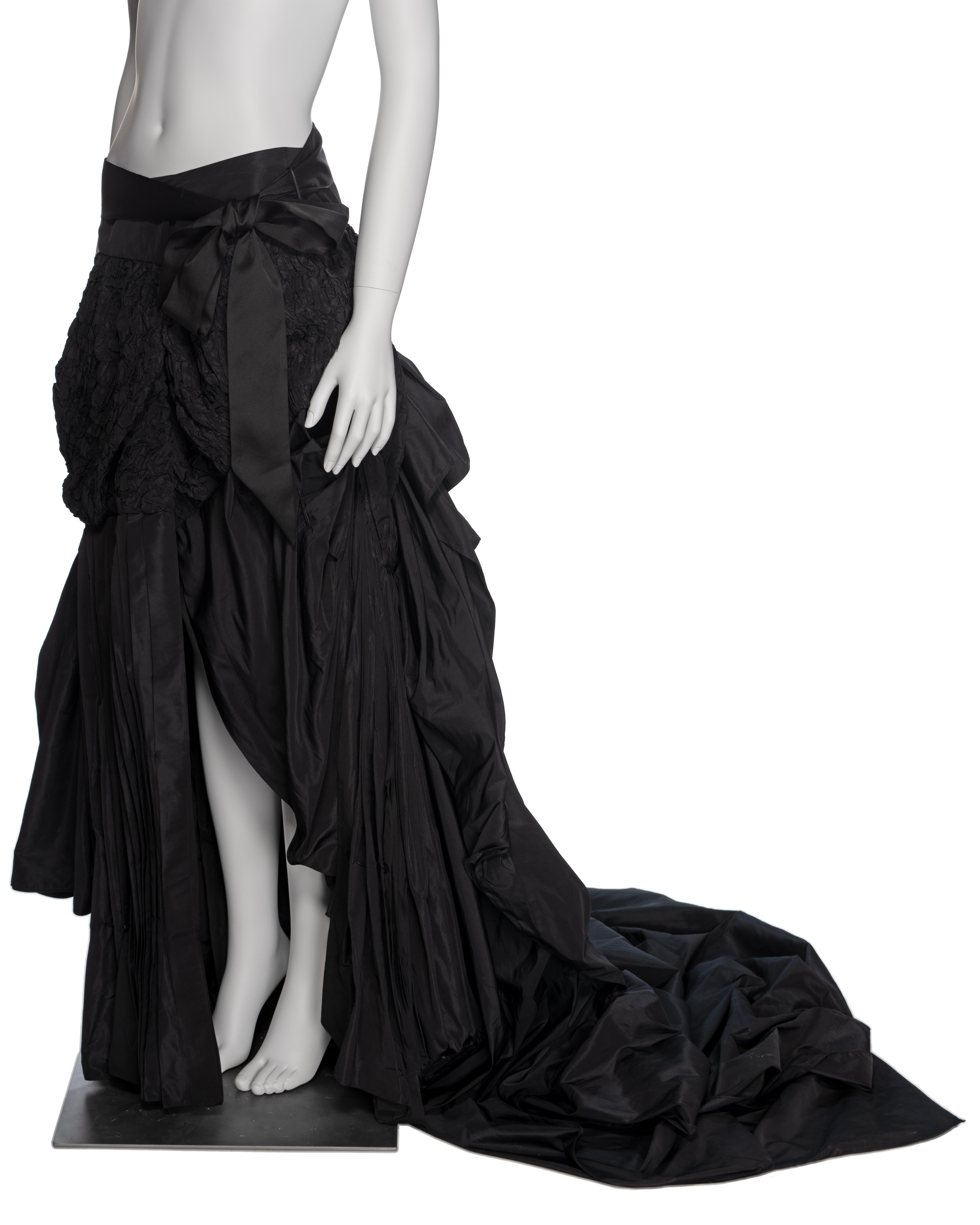 Yves Saint Laurent by Tom Ford Black Silk Taffeta Trained Evening Skirt, FW 2001 For Sale 3