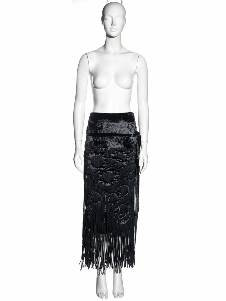 Yves Saint Laurent by Tom Ford black silk velvet evening skirt, fw 2001 For Sale 2