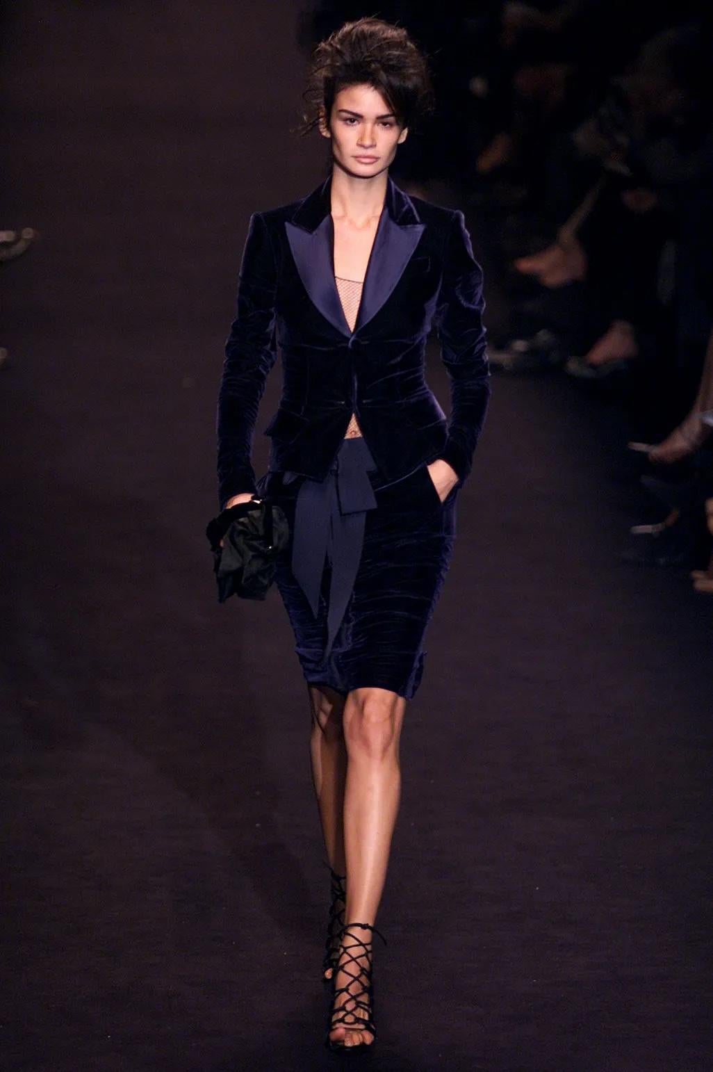 Yves Saint Laurent By Tom Ford Blue Velvet Skirt With Bow 2002 For Sale 1